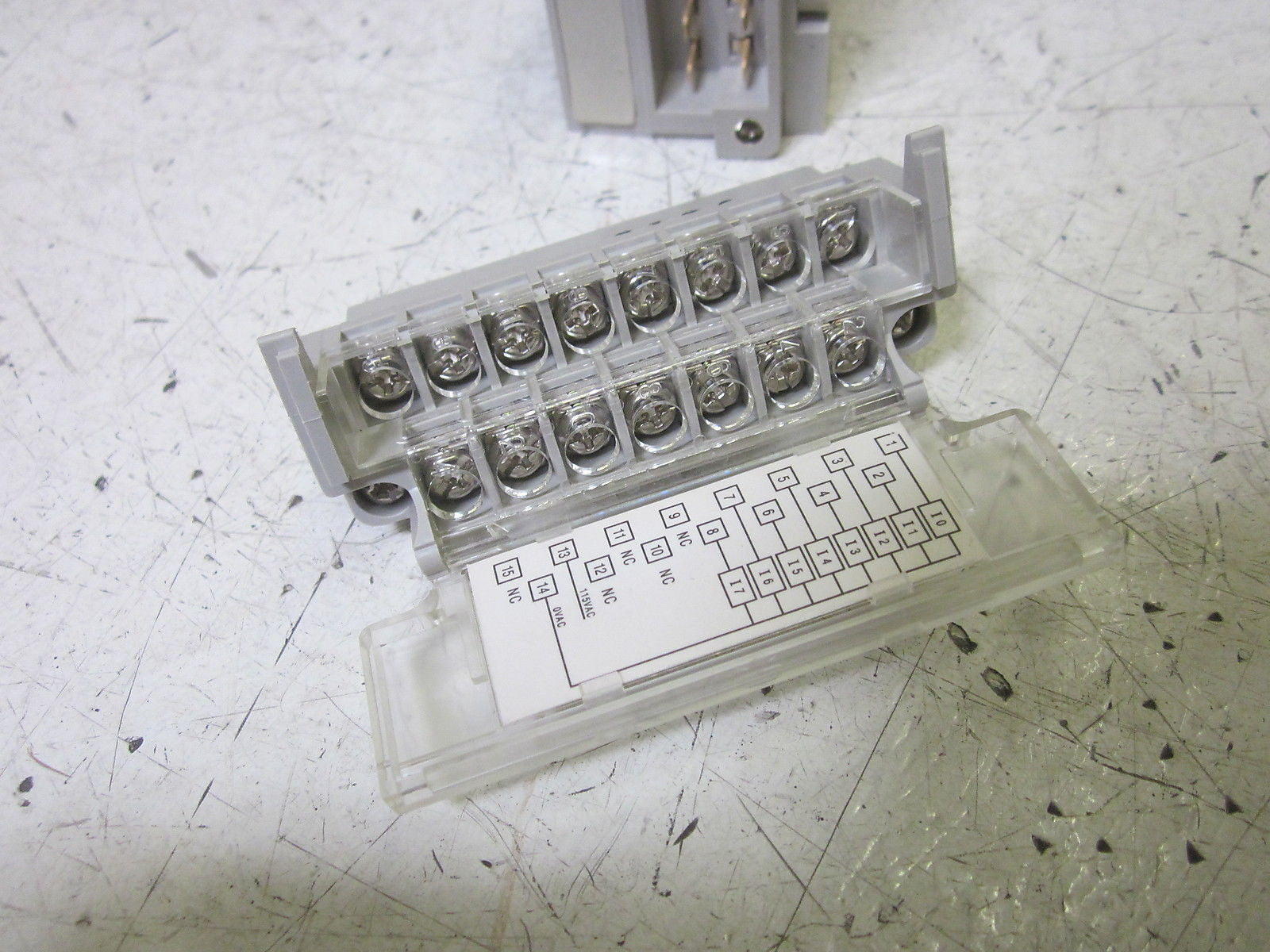 SCHNEIDER ELECTRIC TSXDEZ08A4 8I 115VAC TBLK *NEW IN BOX*