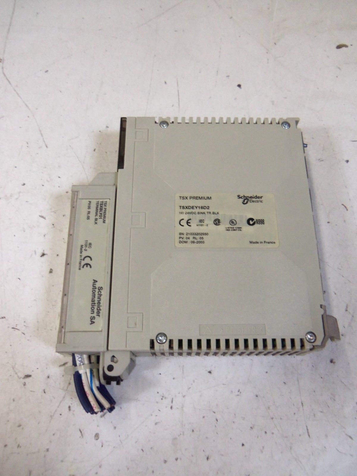 SCHNEIDER ELECTRIC TSXDEY16D2 / TSXBLY01 *USED*
