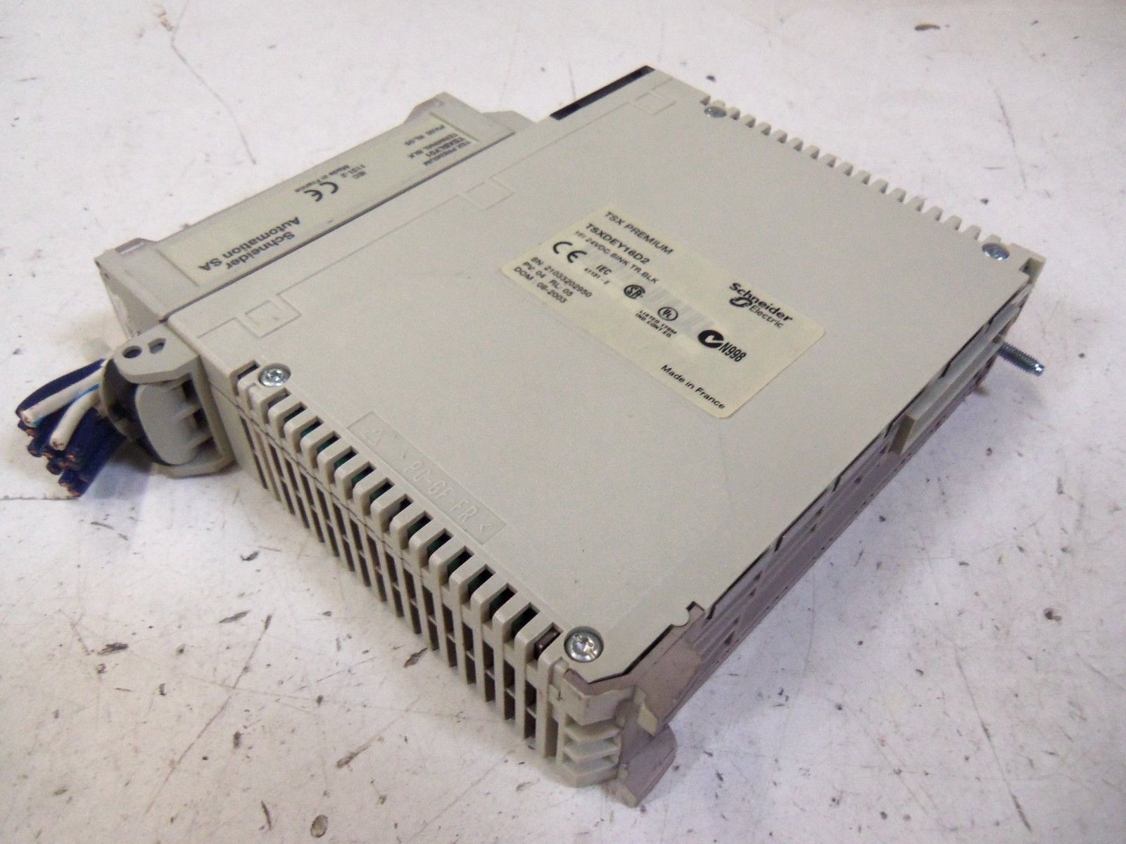 SCHNEIDER ELECTRIC TSXDEY16D2 / TSXBLY01 *USED*