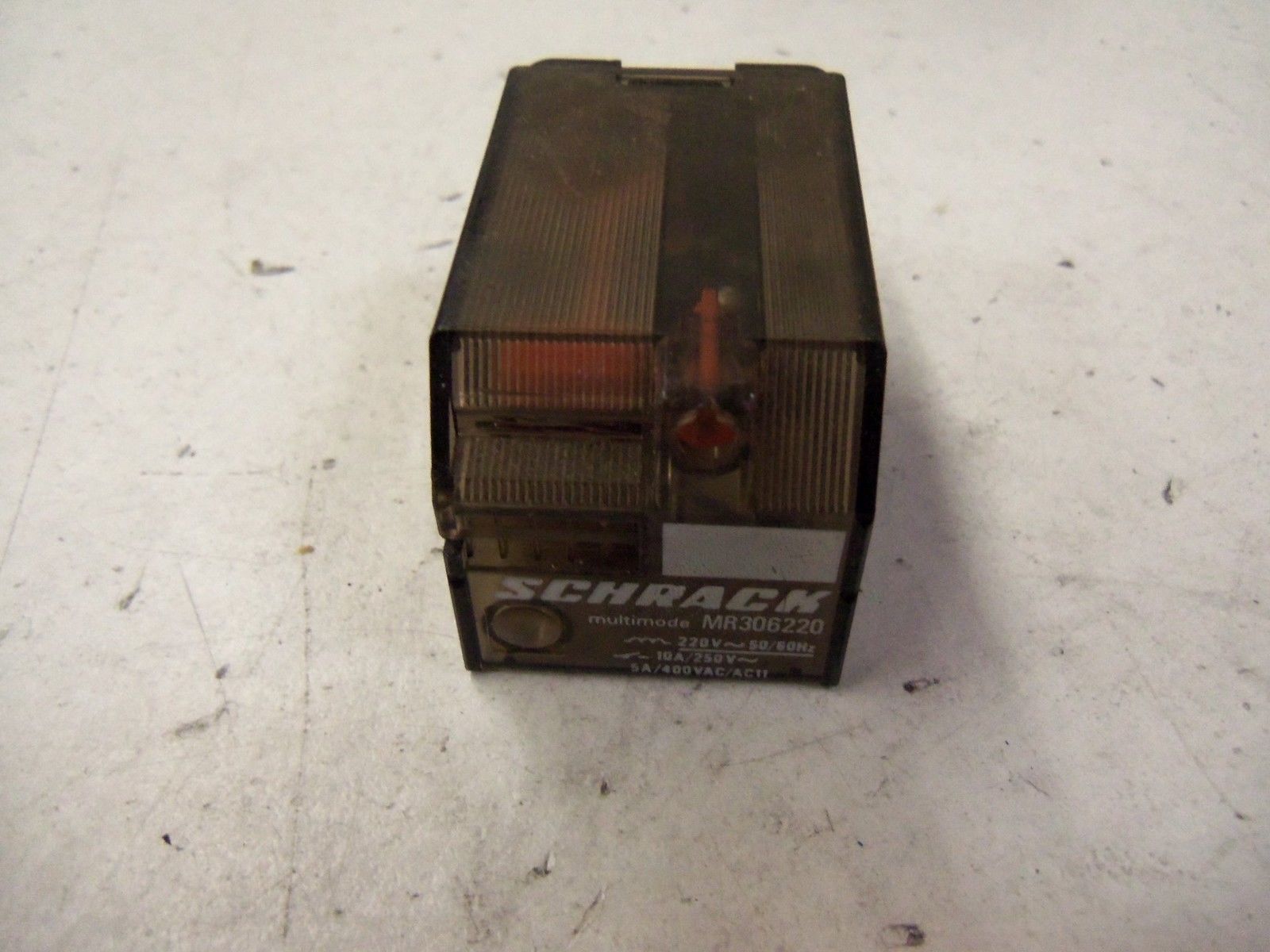 SCHRACK MR308220 *USED*