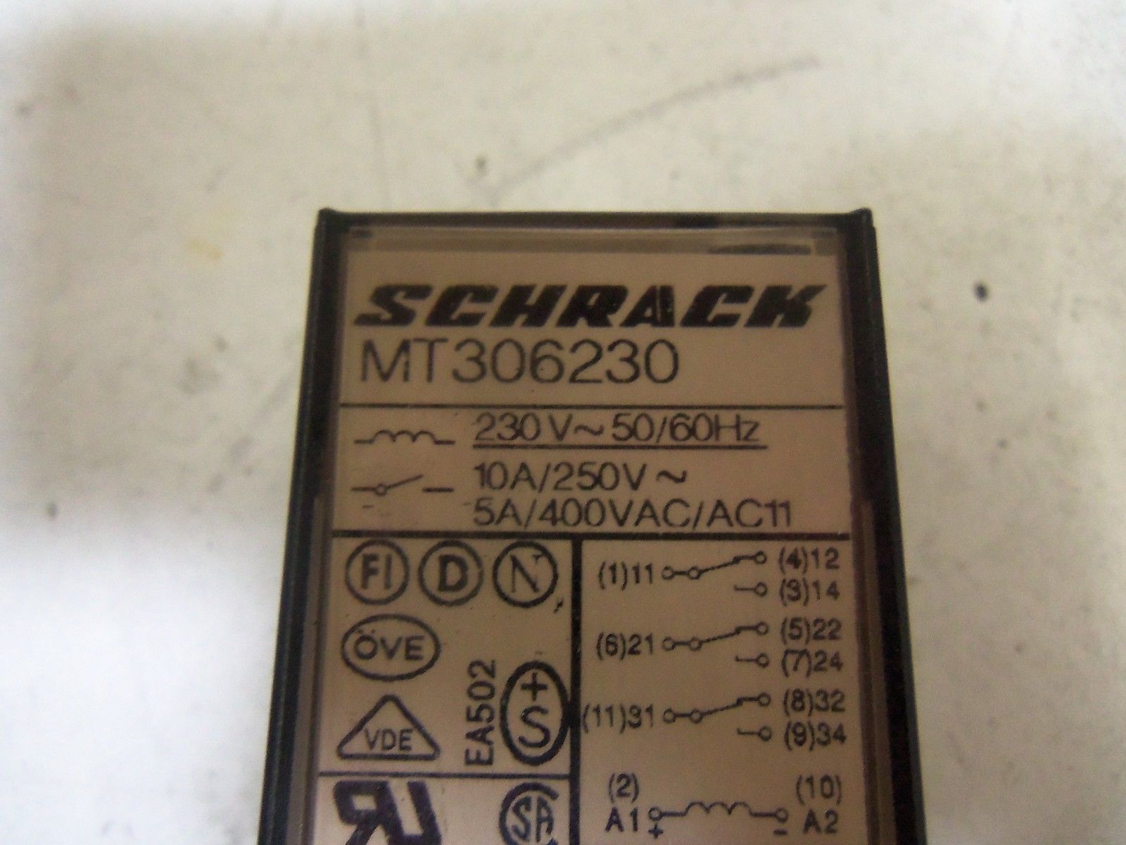 SCHRACK MT306230 *USED*