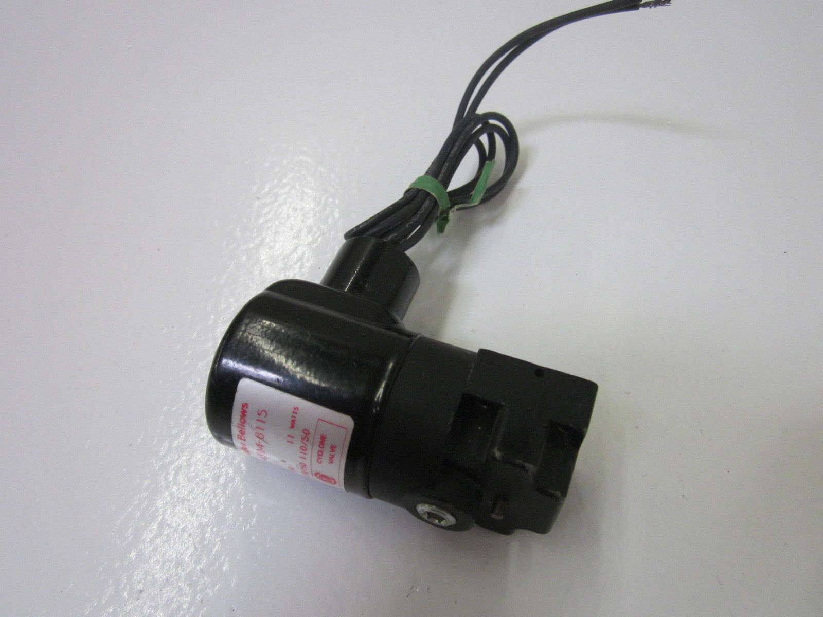 SCHRADER BELLOW 74304-8115 *USED*