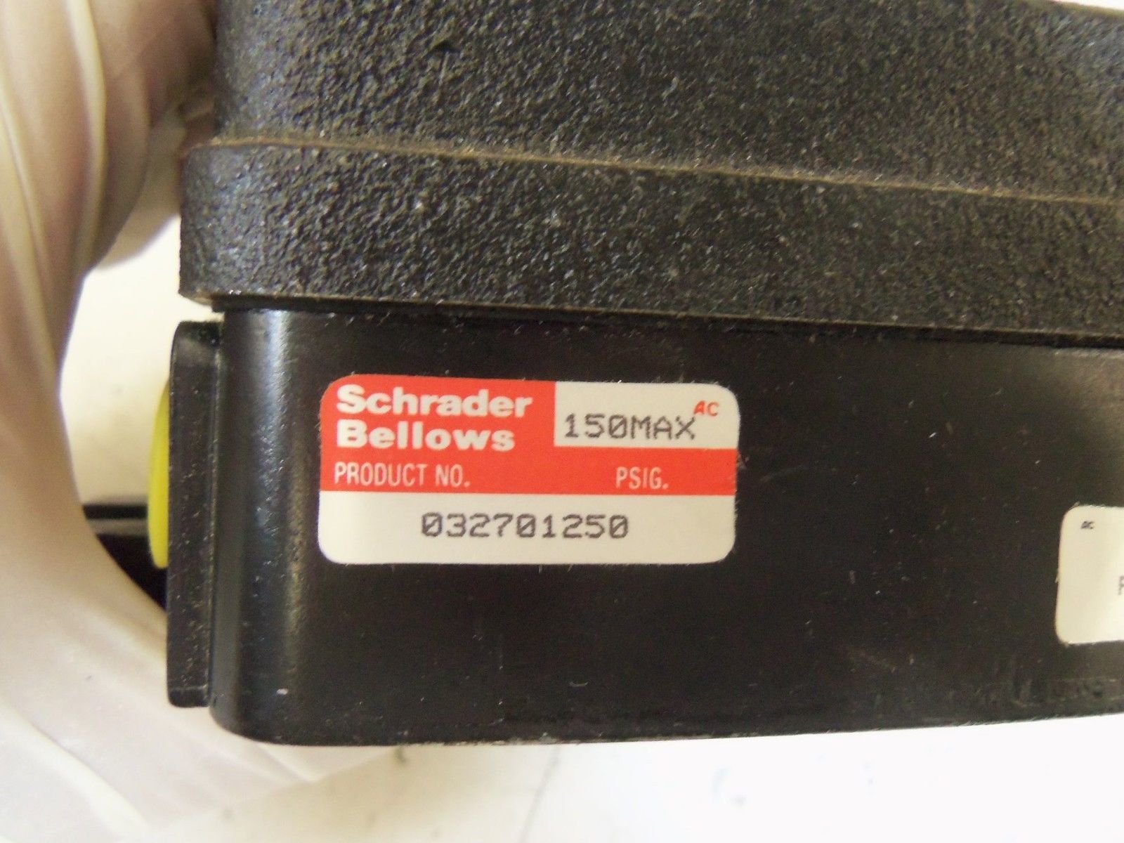 SCHRADER BELLOWS 032701250 *USED*