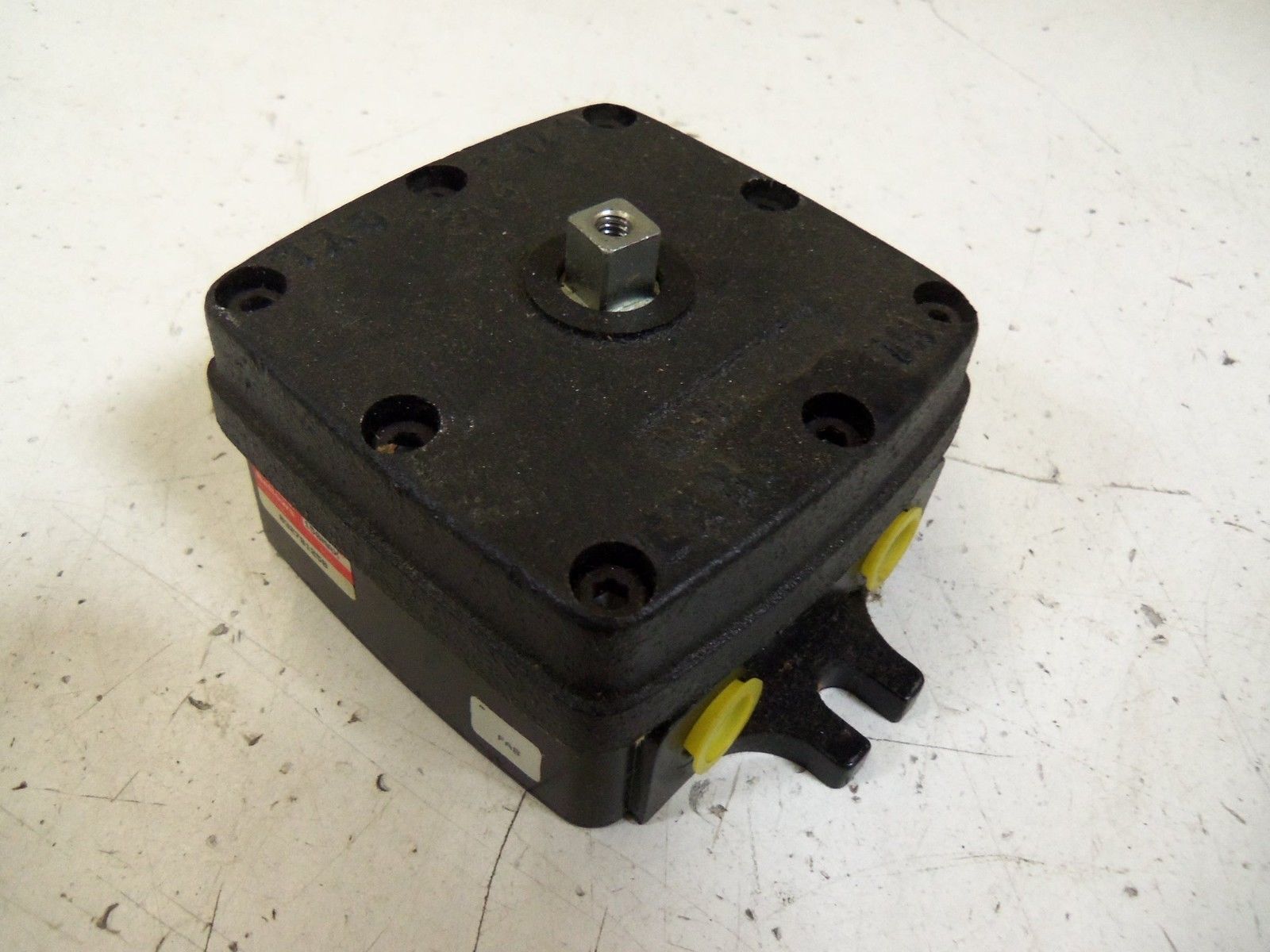 SCHRADER BELLOWS 032701250 *USED*