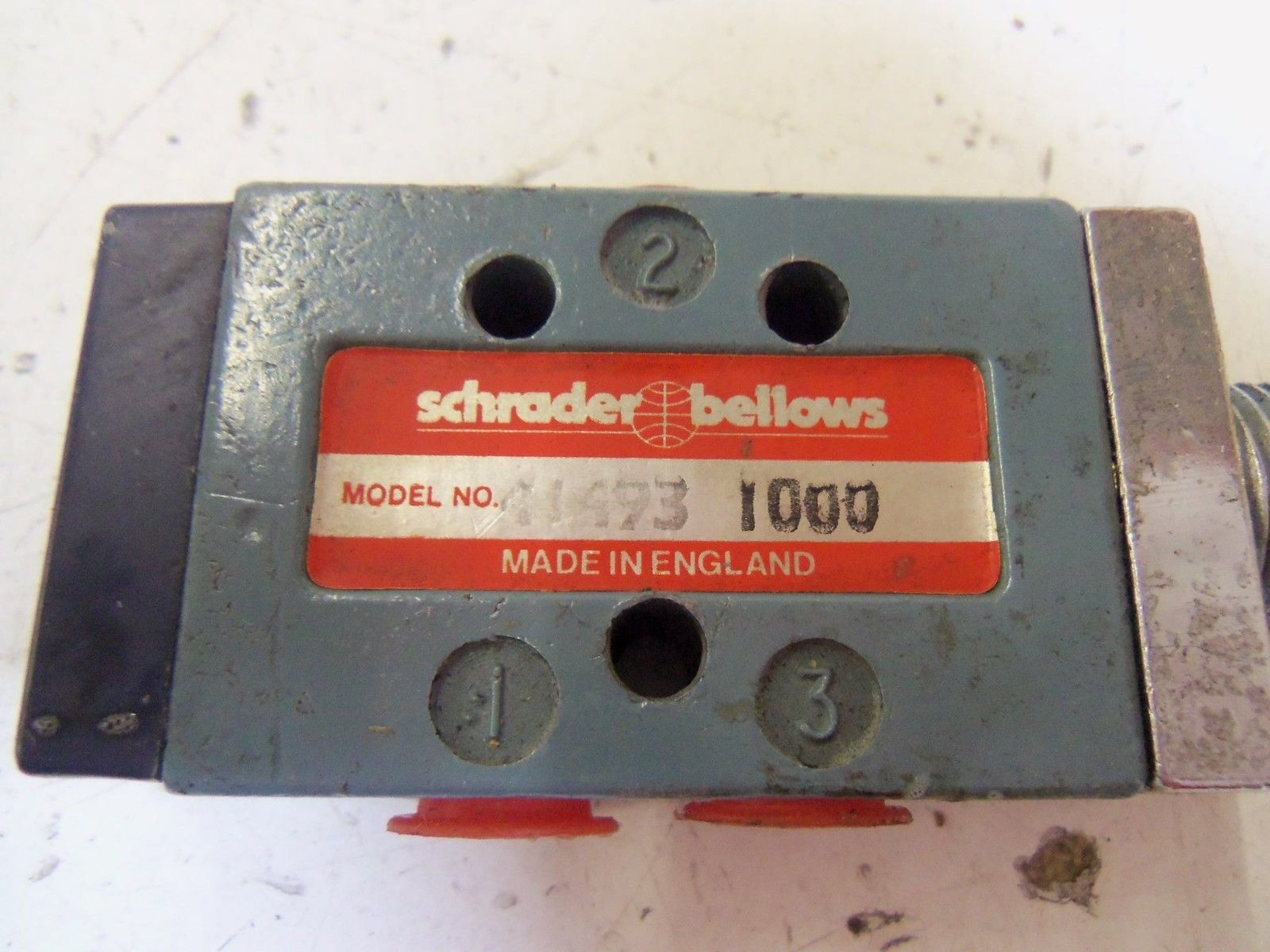 SCHRADER BELLOWS 41493 1000 *USED*