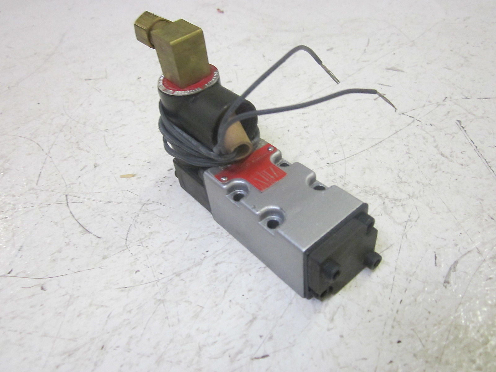 SCHRADER BELLOWS FA6-6 SOLENOID VALVE *USED*