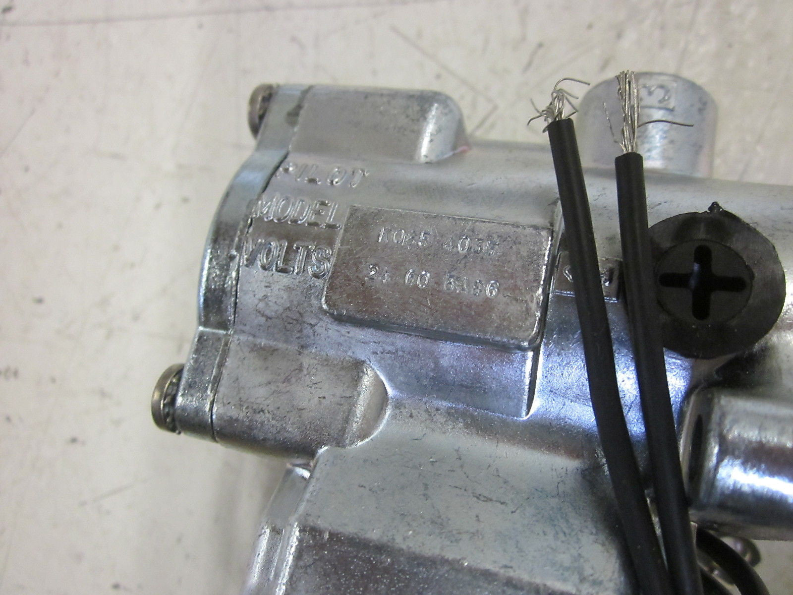 SCHRADER BELLOWS K065403542 VALVE 24V *NEW IN BOX*
