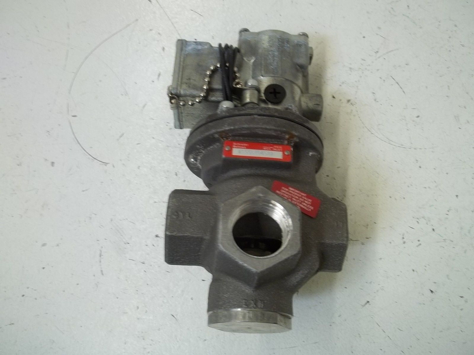SCHRADER BELLOWS  N3556404542 VALVE *USED*