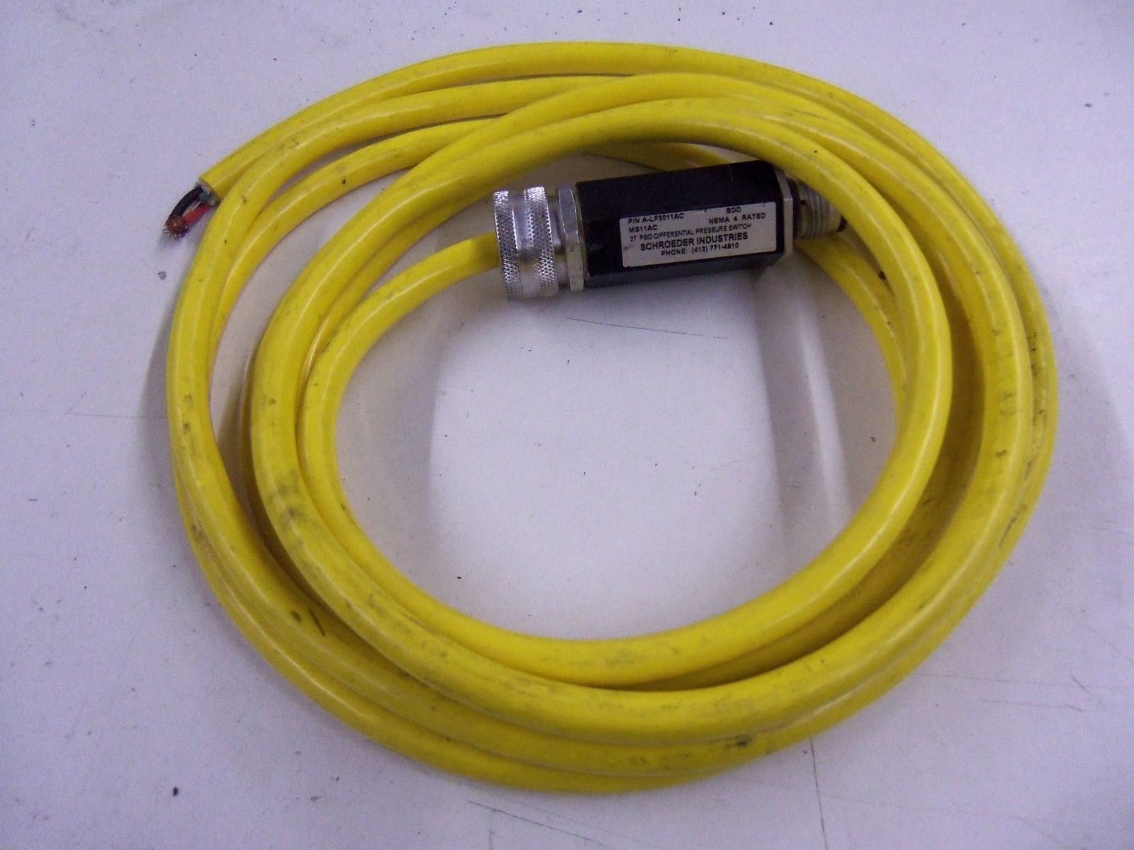SCHROEDER INDUSTRIES A-LF3011AC *USED*
