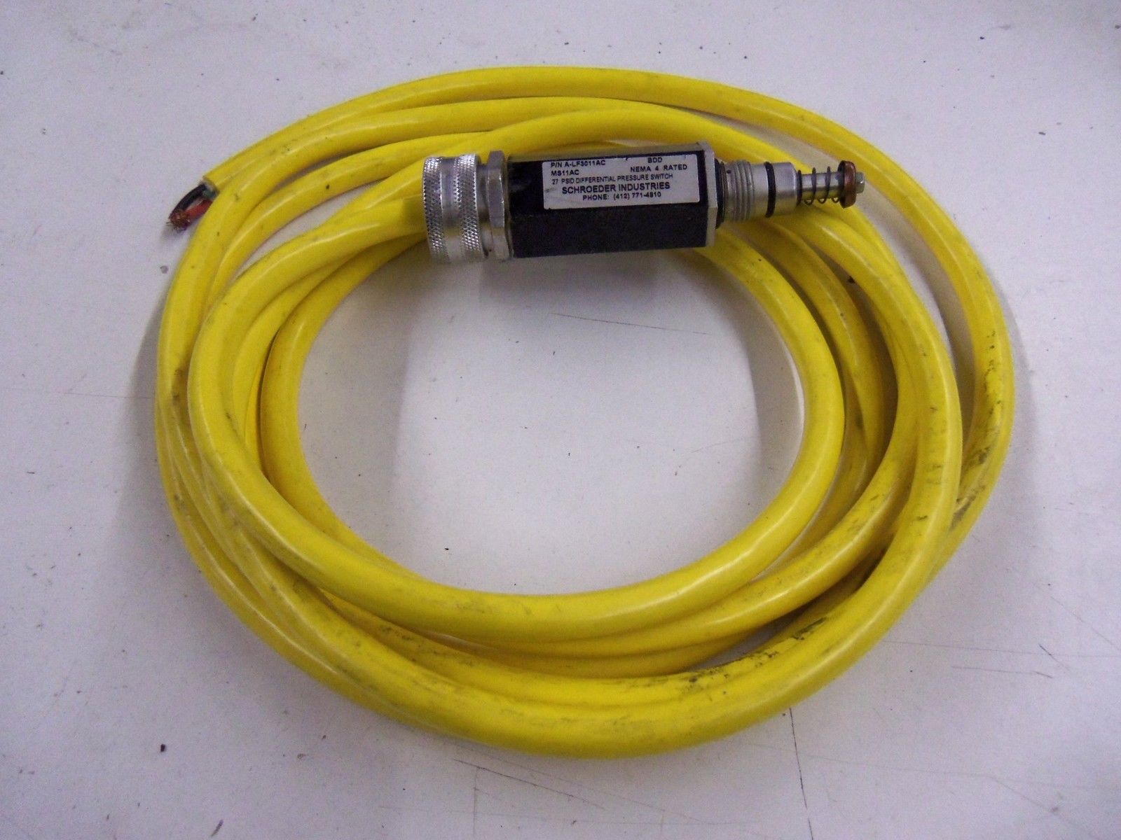 SCHROEDER INDUSTRIES A-LF3011AC *USED*