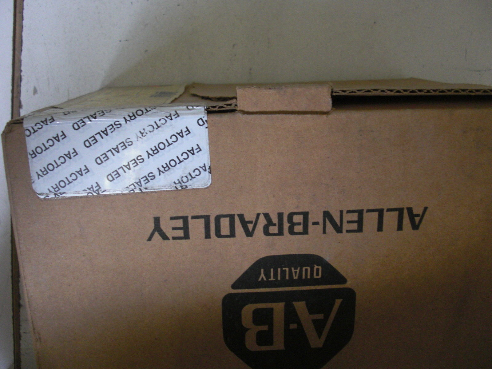 ALLEN BRADLEY 1791-16B0 SER. B BLOCK I/O MODULE DATE: 2000 *FACTORY SEALED*