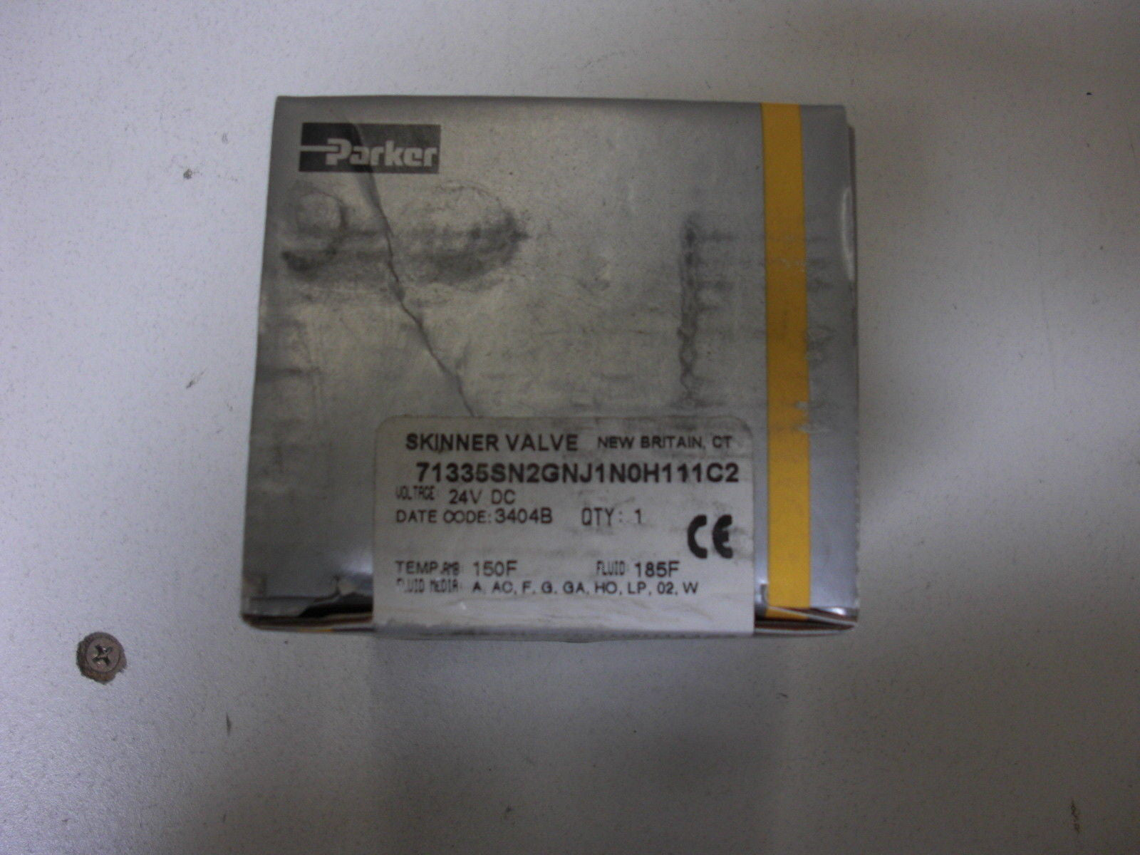 PARKER 71335SN2GNJ1N0H1111C2 SKINNER VALVE *FACTORY SEALED*