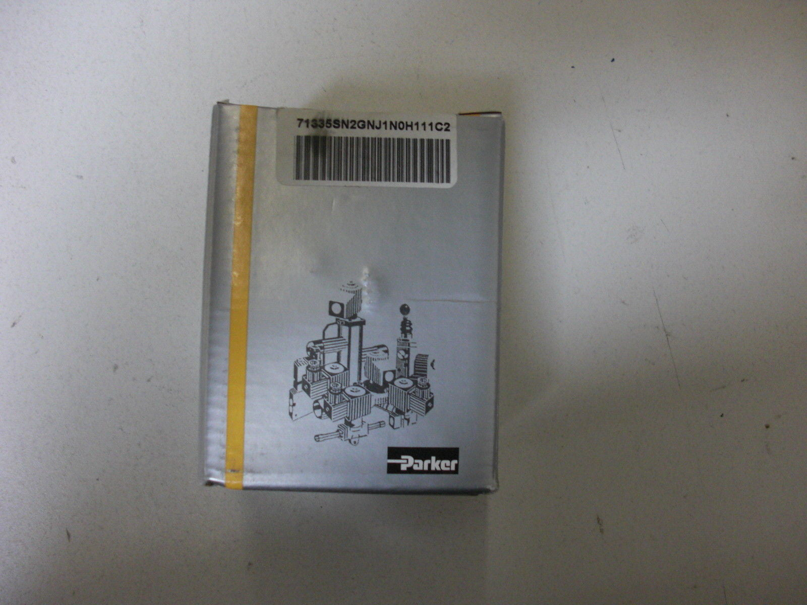 PARKER 71335SN2GNJ1N0H1111C2 SKINNER VALVE *FACTORY SEALED*
