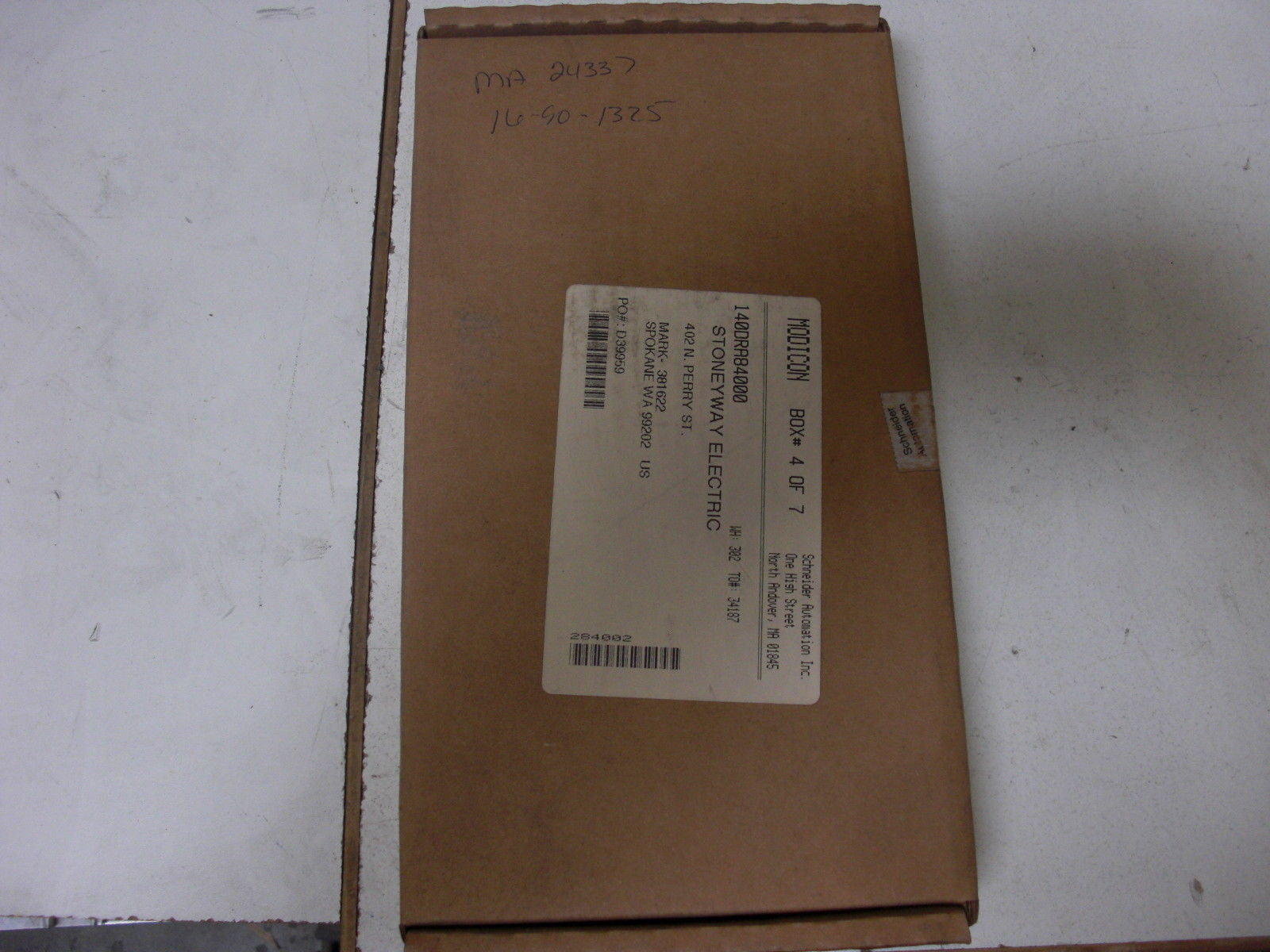 SCHNEIDER AUTOMATION 140DRA84000 *FACTORY SEALED*