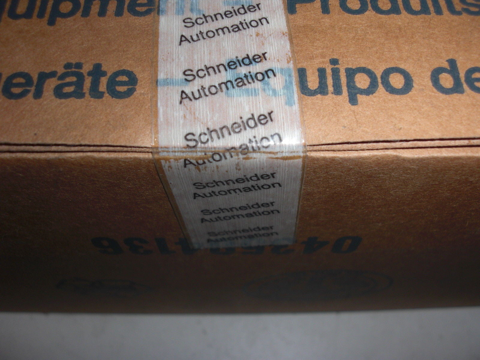 SCHNEIDER AUTOMATION 140DRA84000 *FACTORY SEALED*