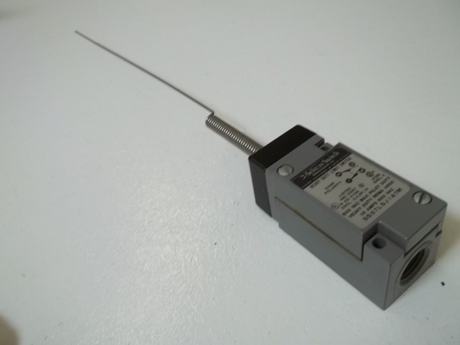 SELECTA SWITCH SS87LSJ1A7M LIMIT SWITCH *USED*
