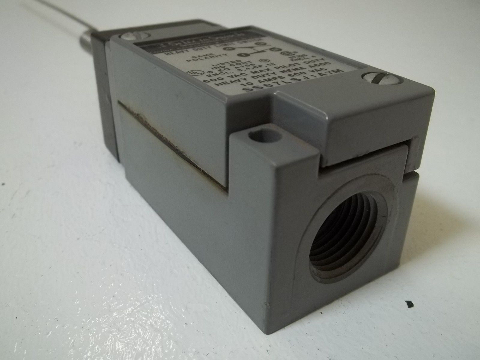 SELECTA SWITCH SS87LSJ1A7M LIMIT SWITCH *USED*