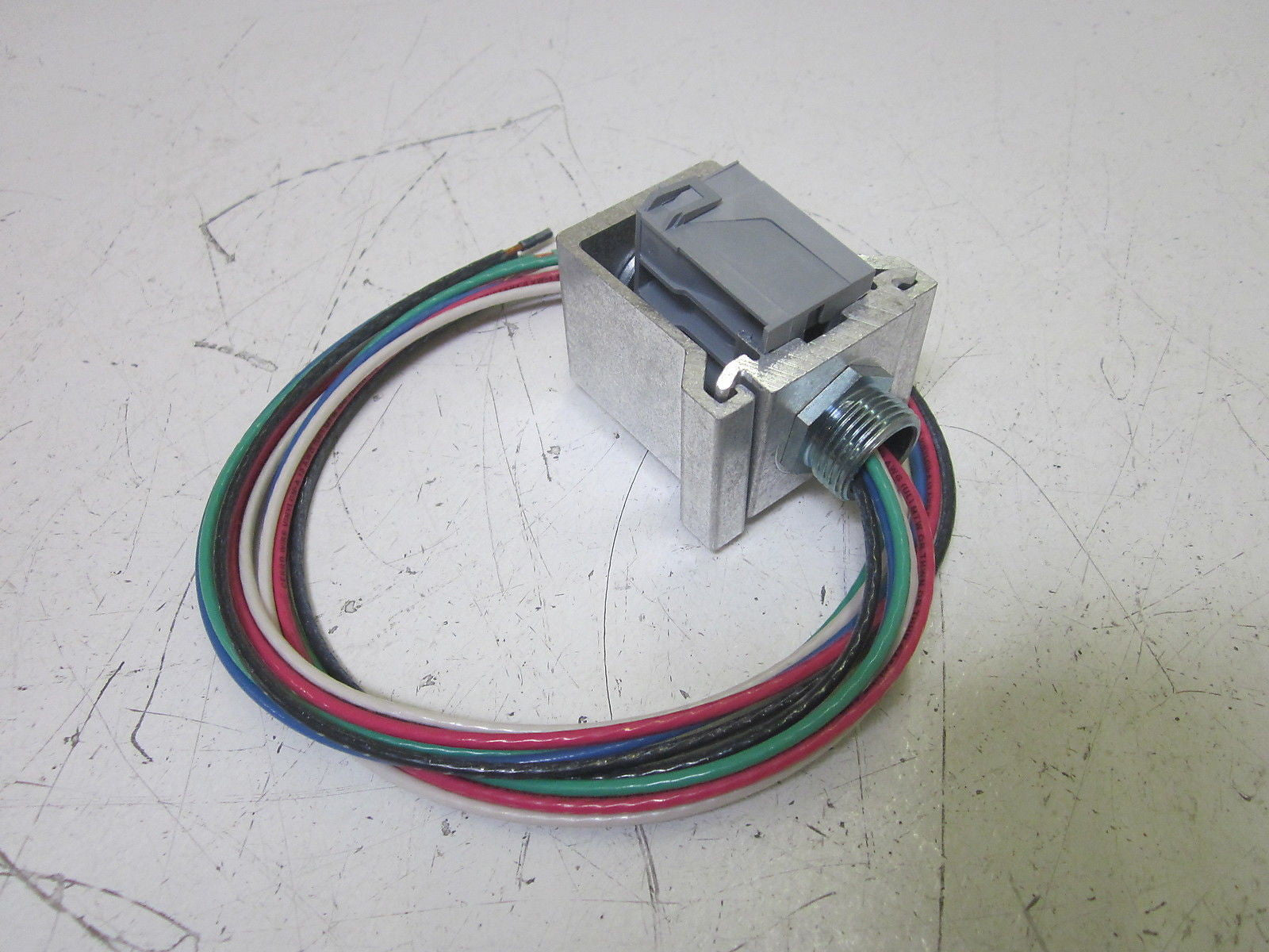 SENTAL LIGHTING T277ABC75-36 QUICK TAP MOUNT 20A 277/480V *NEW NO BOX*