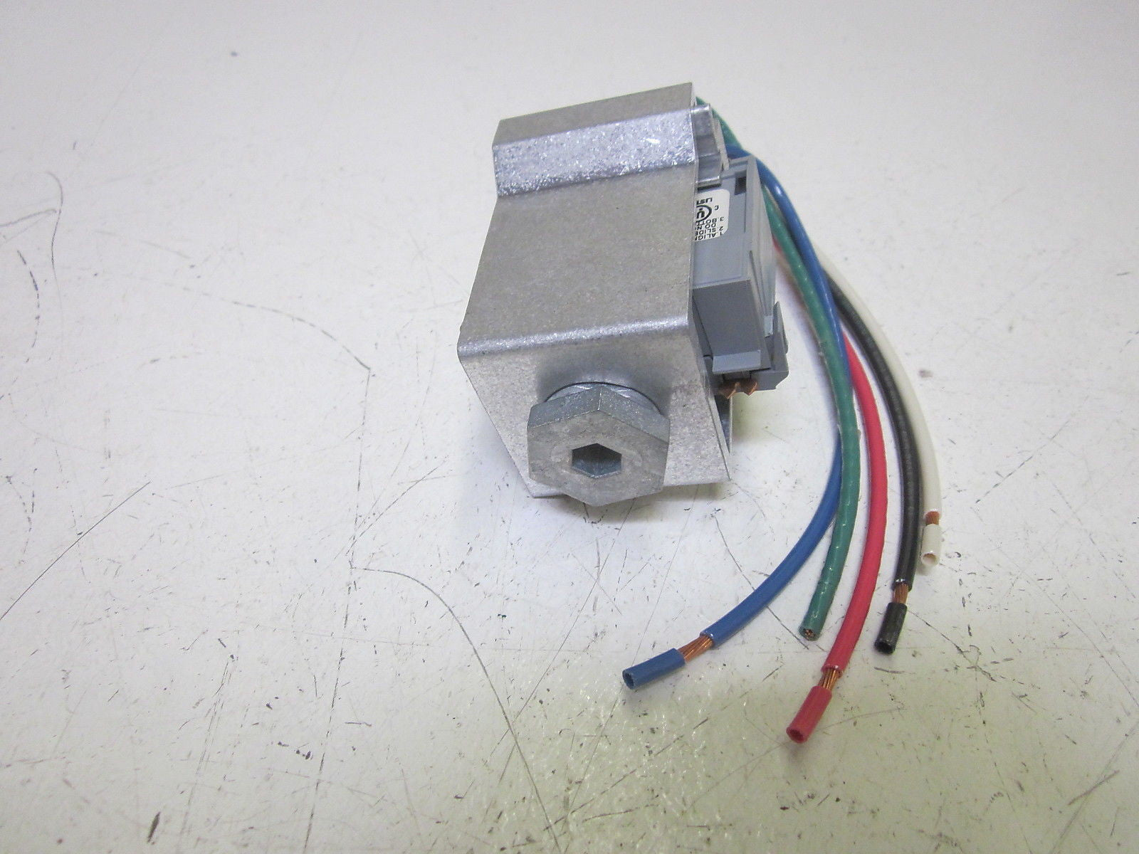 SENTAL LIGHTING T30-277 30A 277/480V *NEW NO BOX*