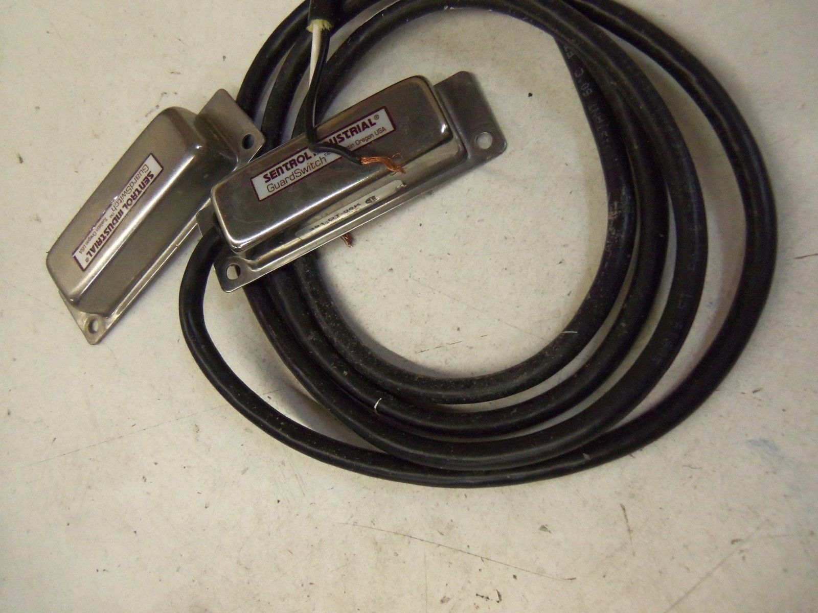 SENTROL INDUSTRIAL 391-DT-06K *USED*