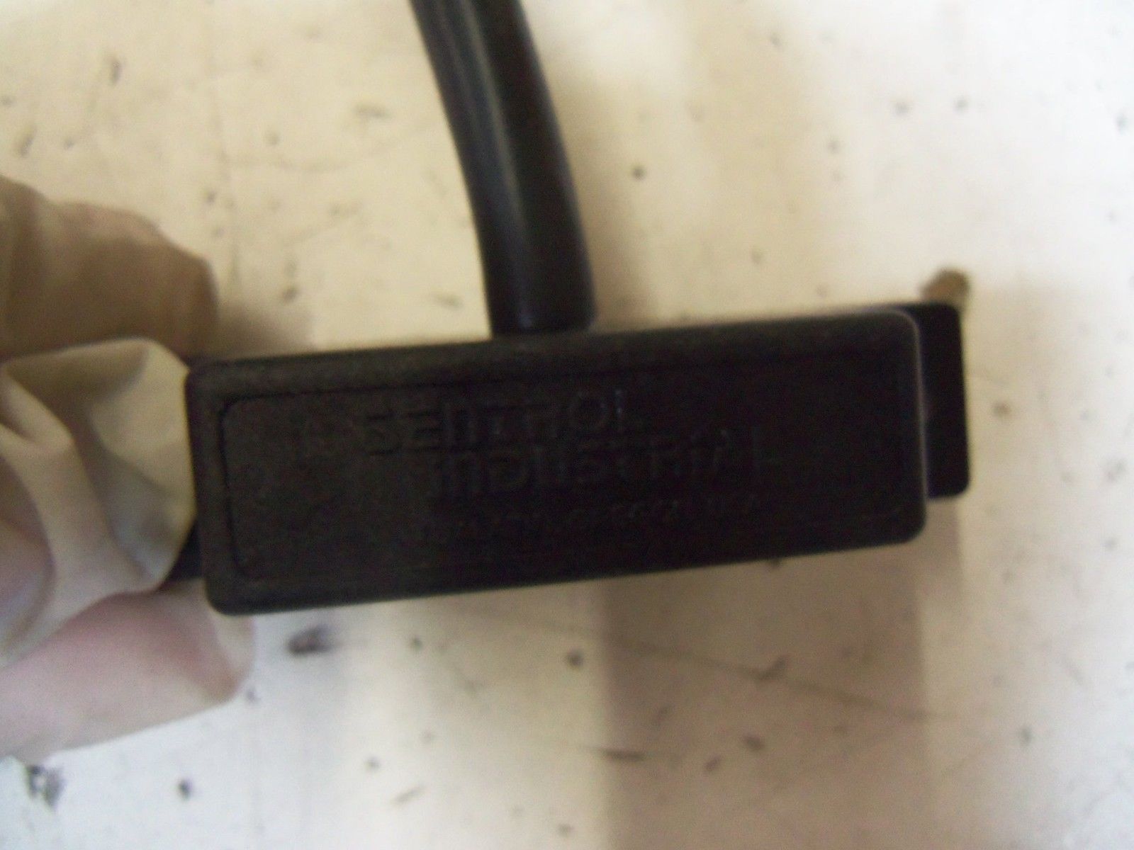 SENTROL INDUSTRIAL T15-8Y-06K *NEW NO BOX*