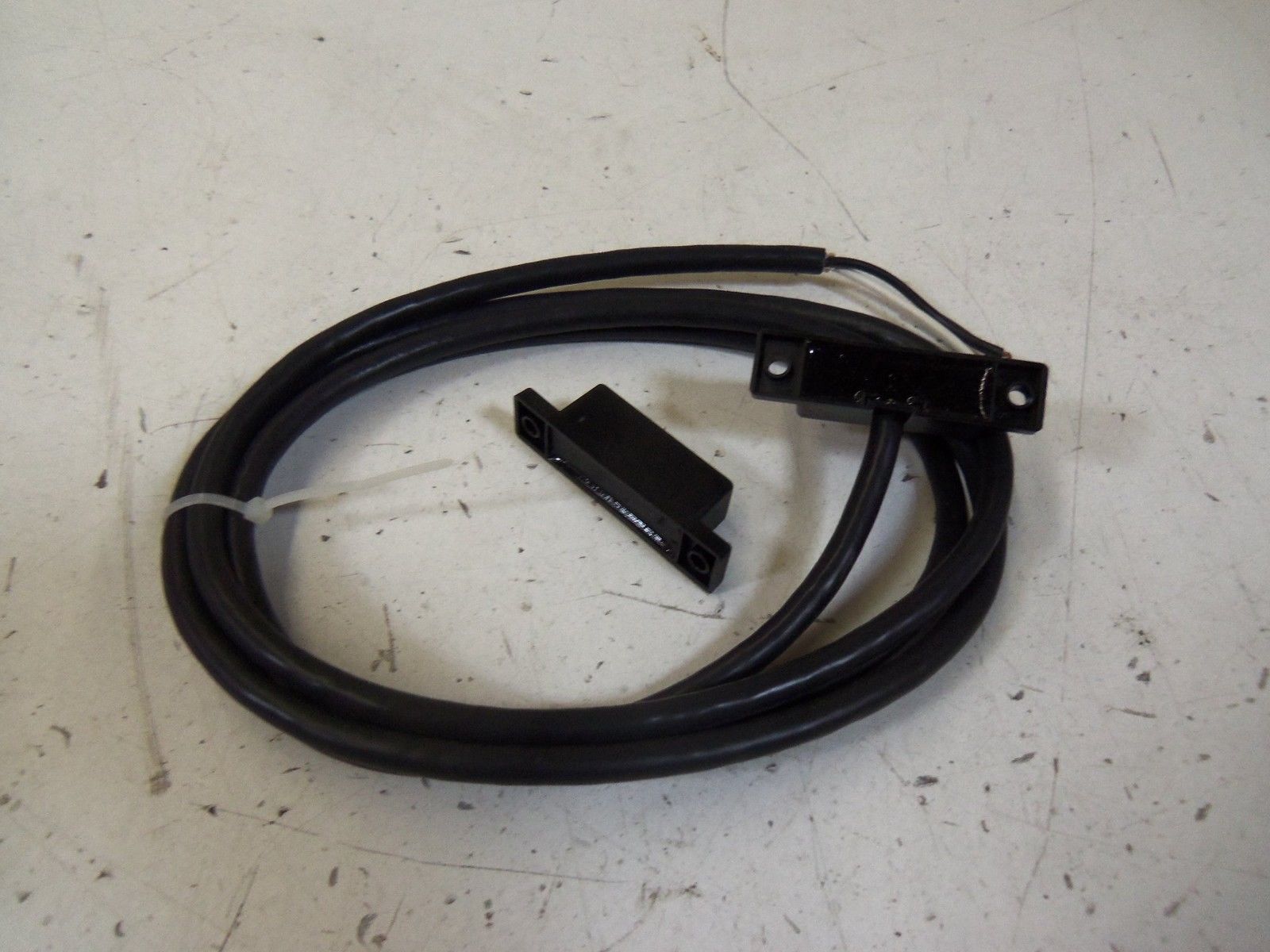 SENTROL INDUSTRIAL T15-8Y-06K *NEW NO BOX*