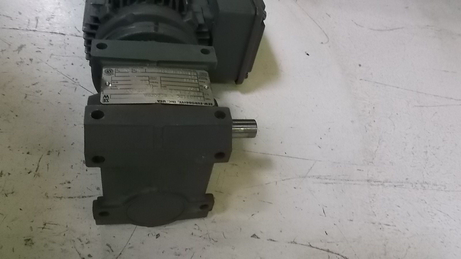 SEW-EURODRIVE S37DT71D4-5044955 MOTOR w/ DFT71D4-5044955 *USED*