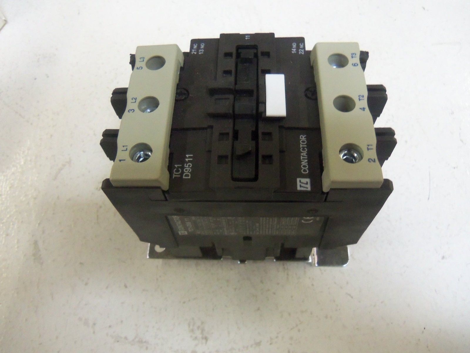 SHAMROCK CONTROLS TC1D9511L6 CONTACTOR 208V *NEW IN BOX*