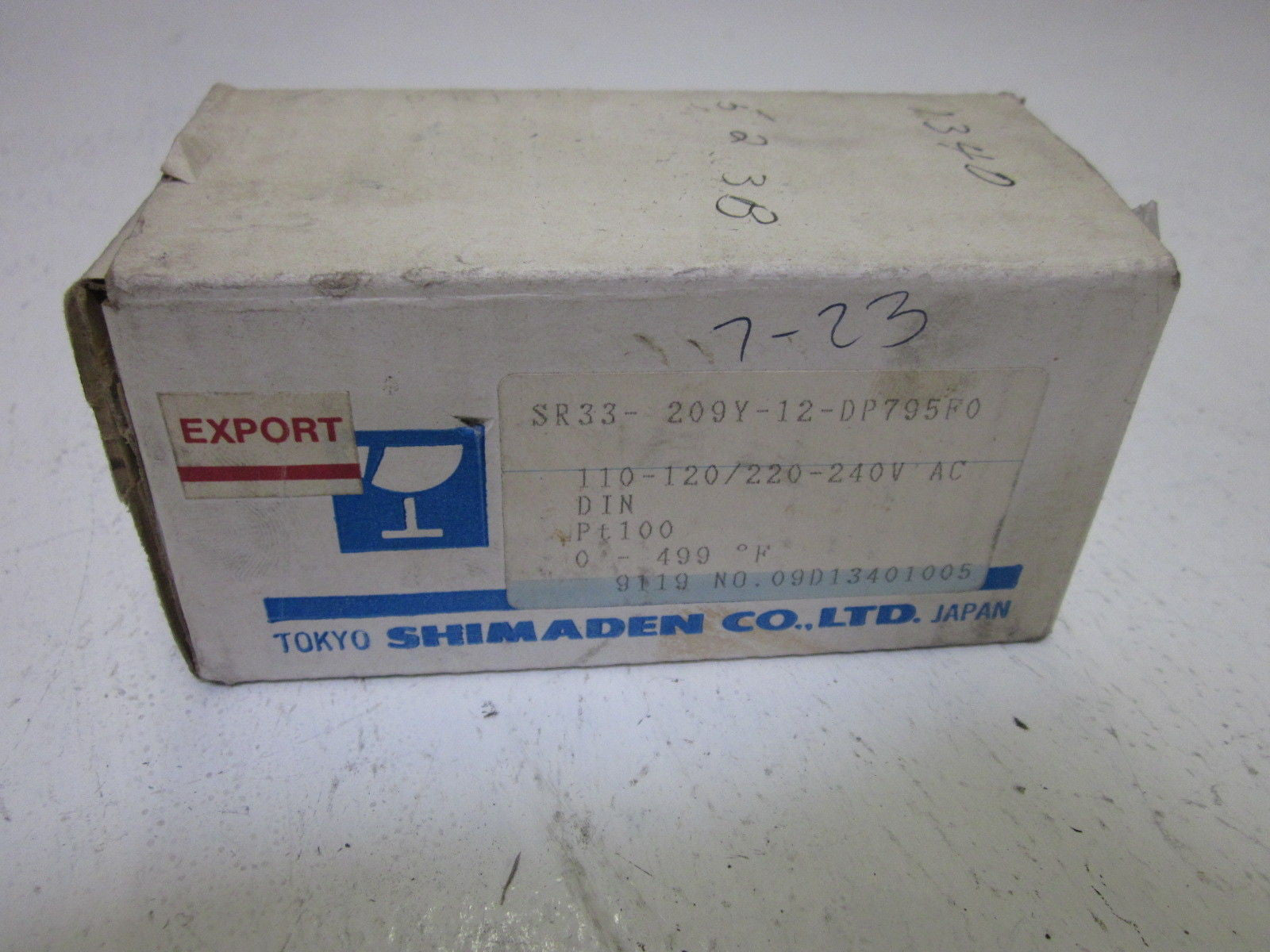 SHIMADEN SR33-209Y-12-DP795F0 *NEW IN BOX*