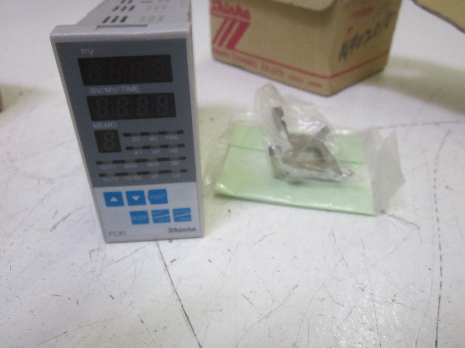 SHINKO TECHNOS FCR-13A-R/M CONTROLLER 100/240V *NEW IN BOX*