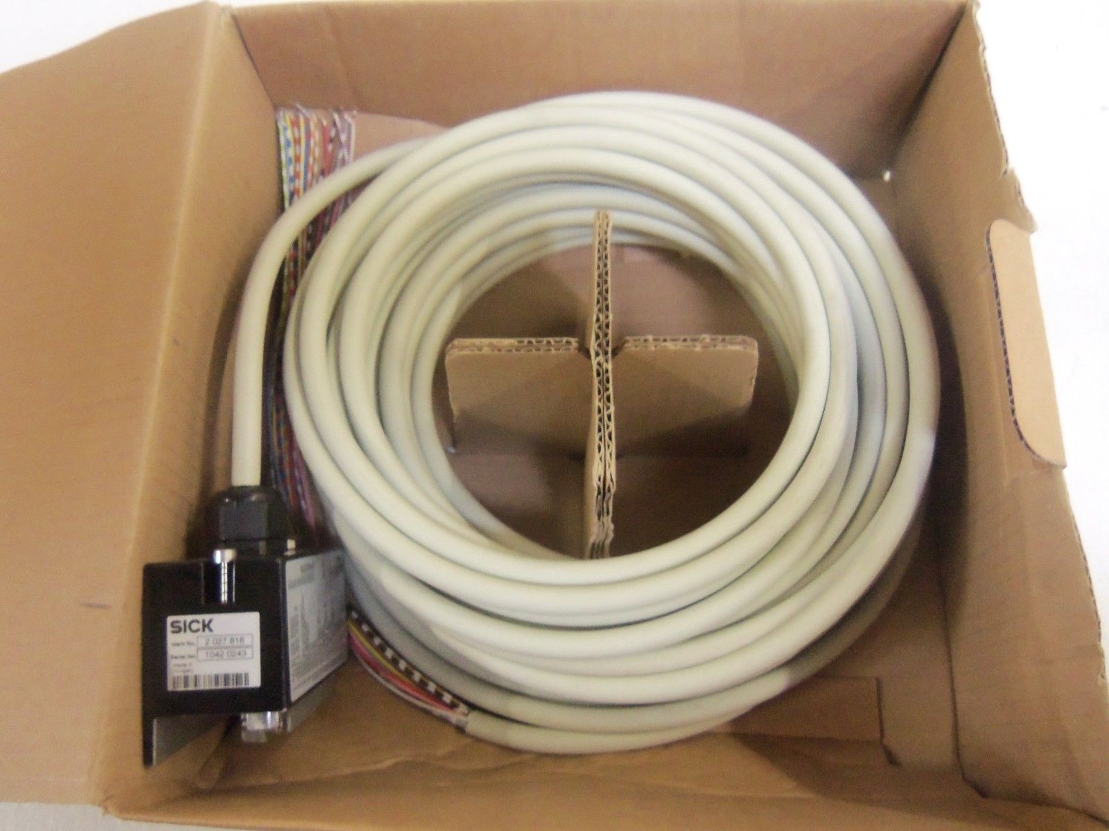 SICK 2027816 SYSTEM PLUG *NEW IN BOX*