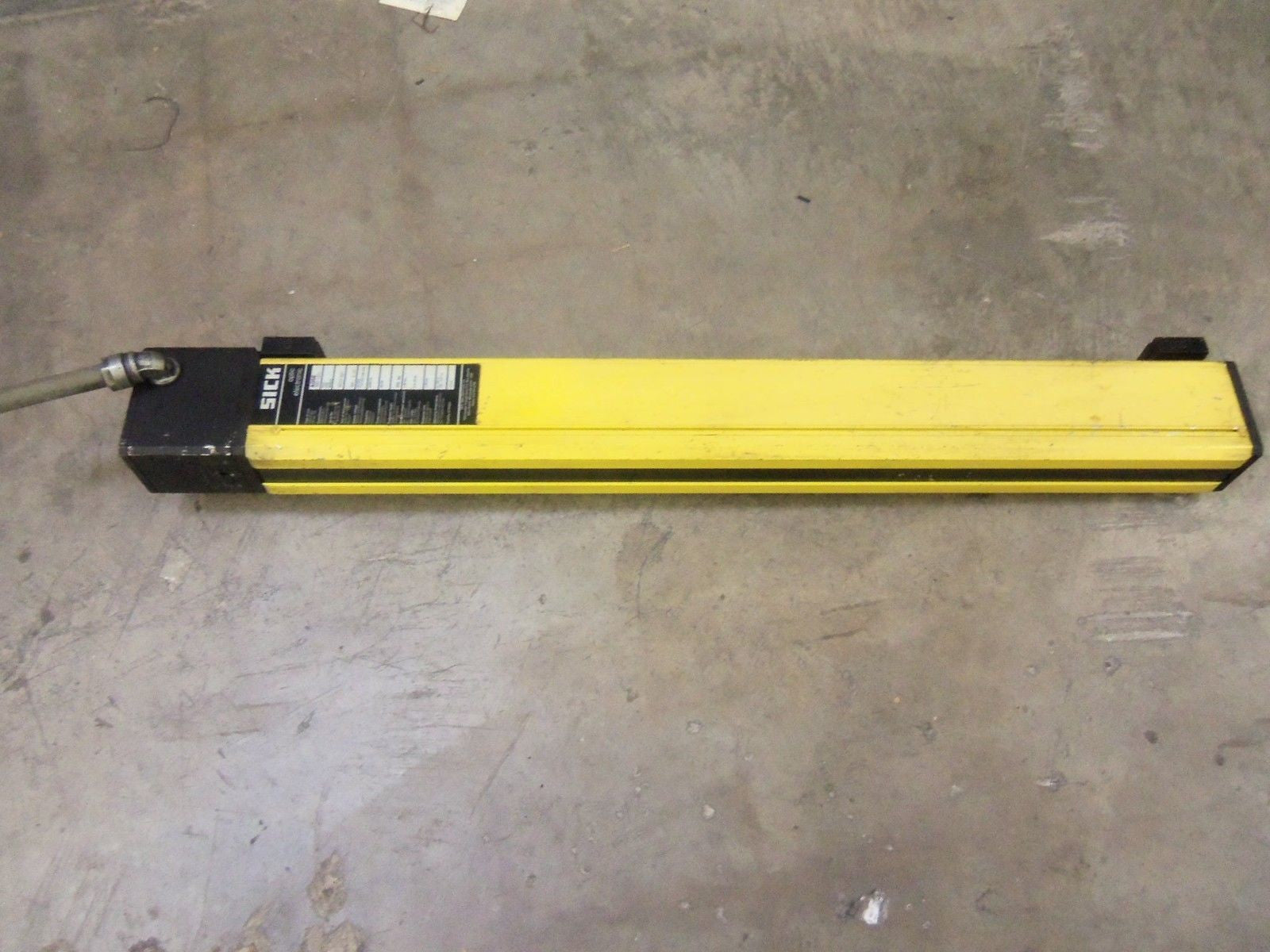 SICK OPTIC ELECTRONIC AGSE 900-1211 LIGHT CURTAIN *USED*
