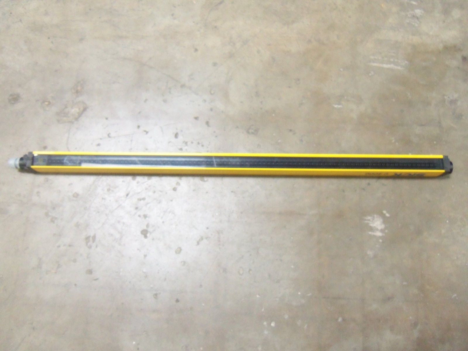 SICK C40S-0903CA010 LIGHT CURTAIN TRANSMITTER (AS PICTURED) *NEW NO BOX*