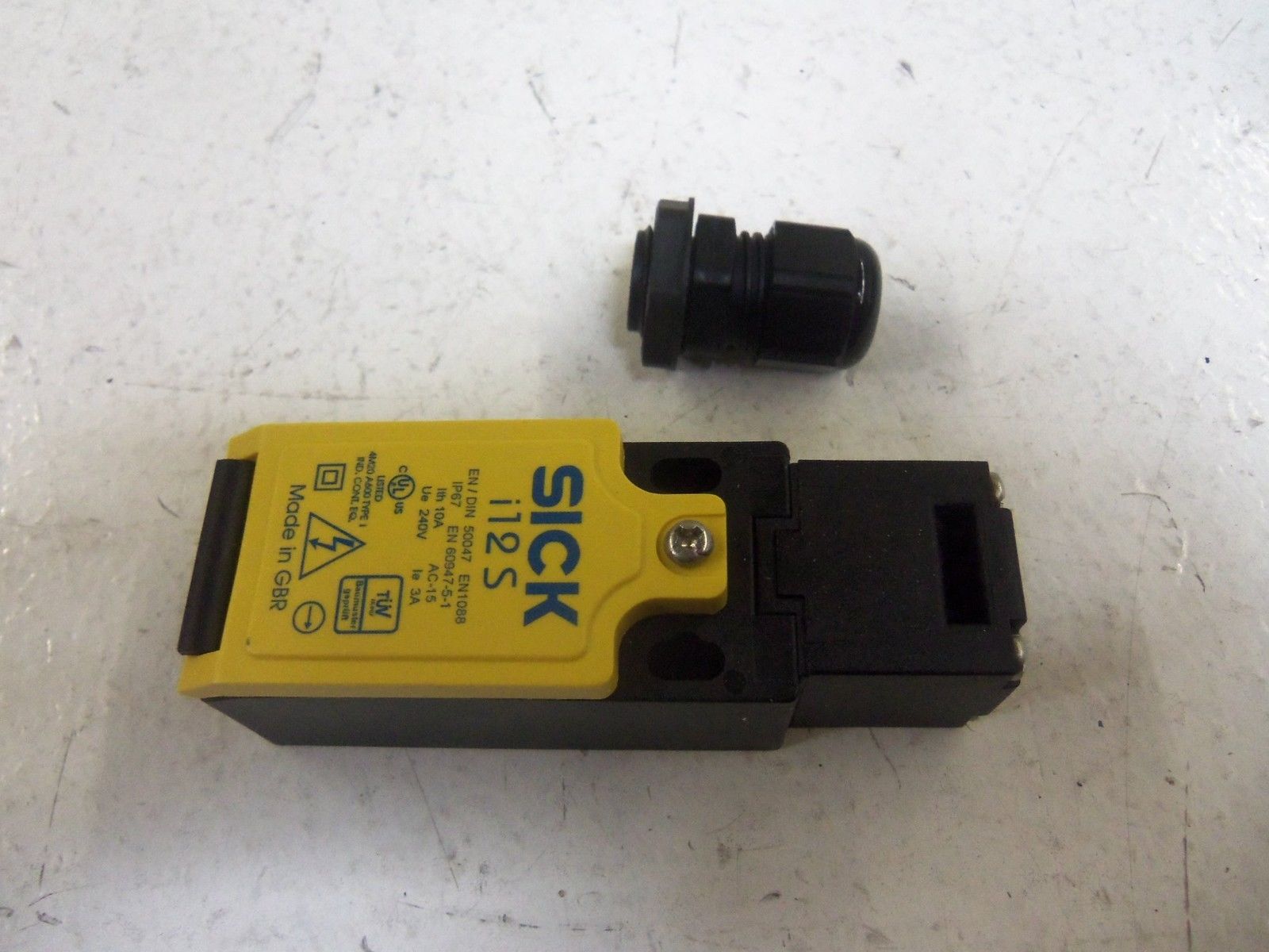 SICK I12SB213 *NEW IN BOX*