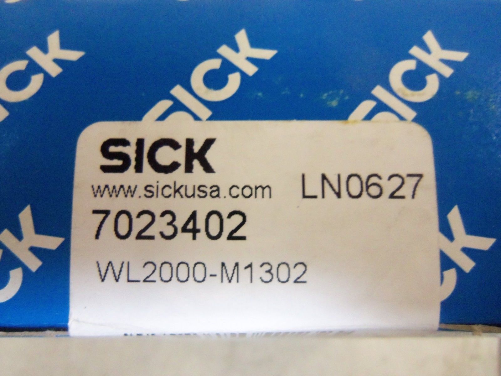 SICK WL2000-M1302 PHOTOELECTRIC SENSOR 7023402 *FACTORY SEALED*