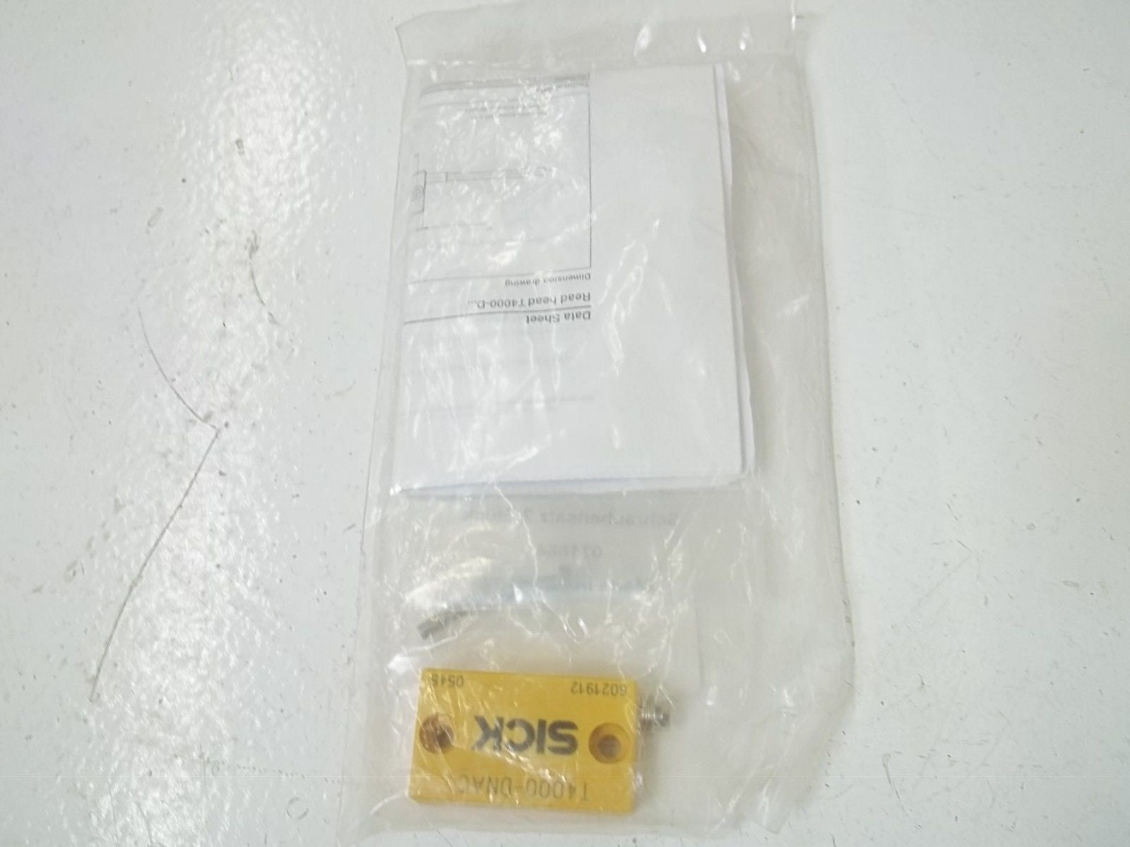SICK T4000-DNAC SAFETY SWITCH *NEW IN FACTORY BAG*