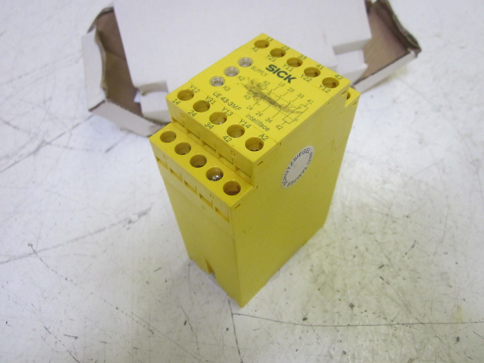 SICK UE43-3MF2D3 INTELLIFACE SAFETY RELAY 24VDC *USED*