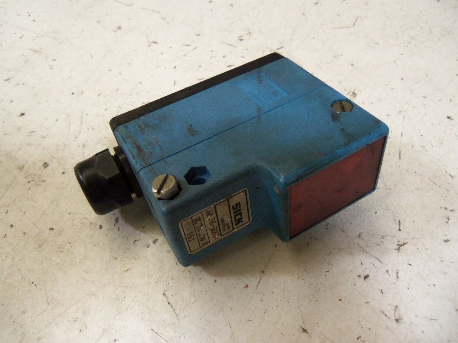SICK WL36-B23 PHOTOELECTRIC SENSOR *USED*