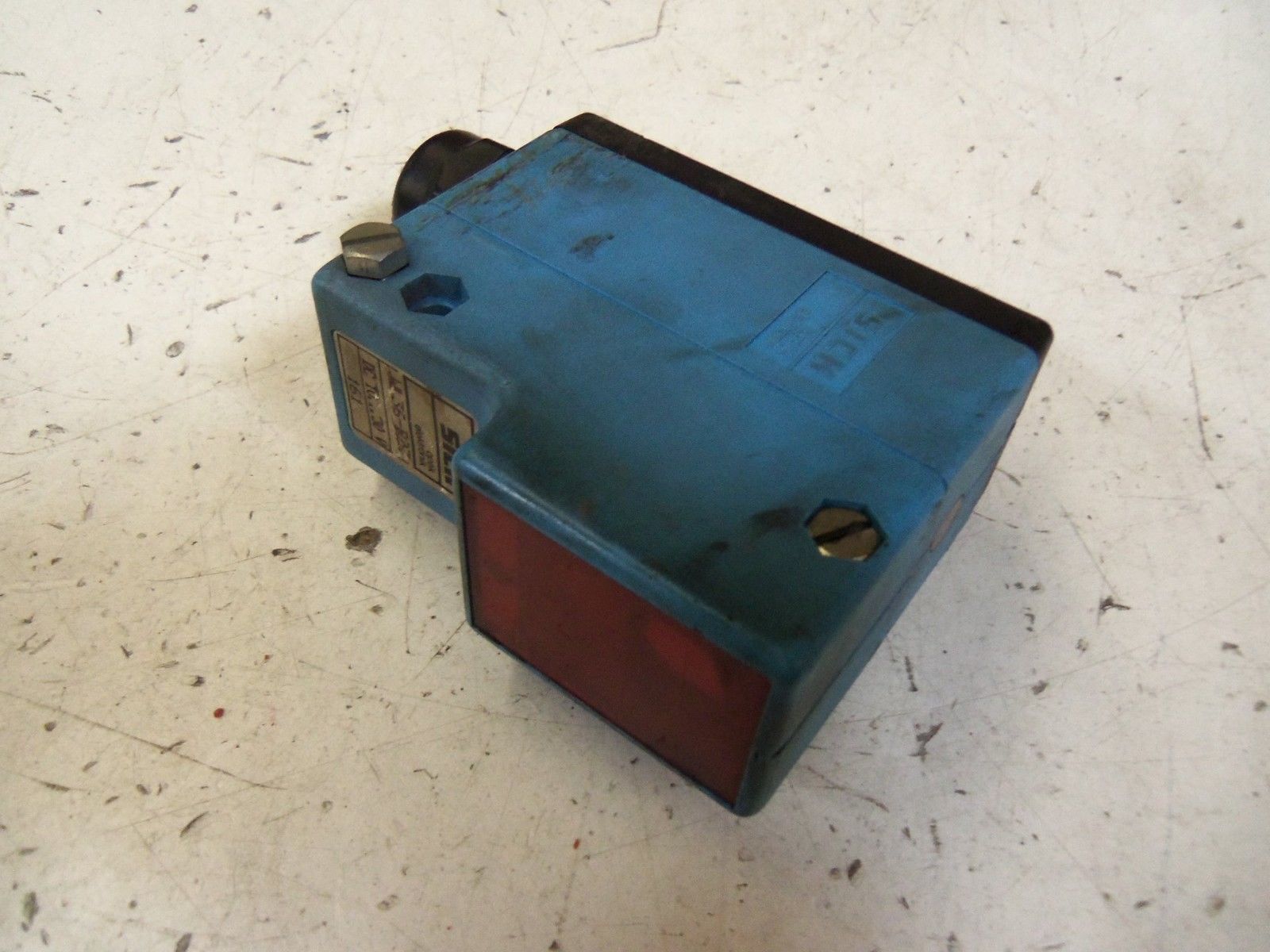 SICK WL36-B23 PHOTOELECTRIC SENSOR *USED*
