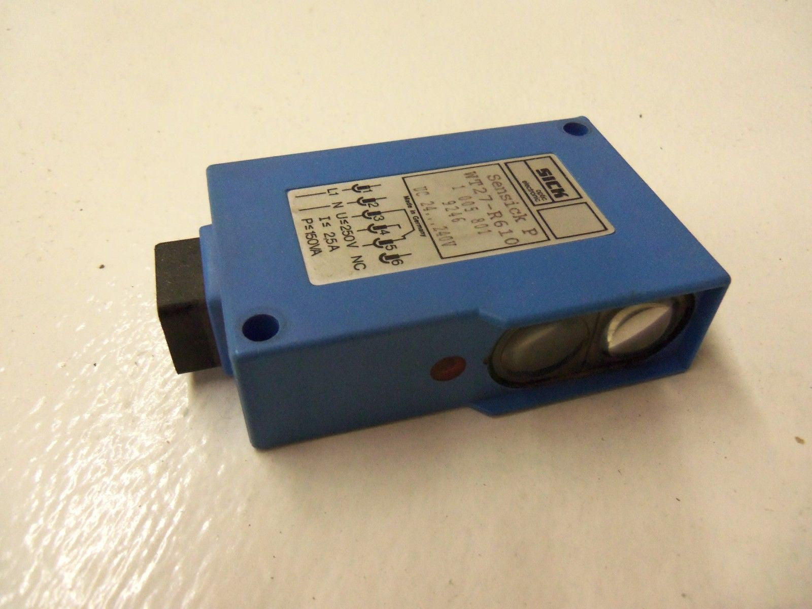 SICK WT27-R610 PHOTOELECTRIC SENSOR *USED*