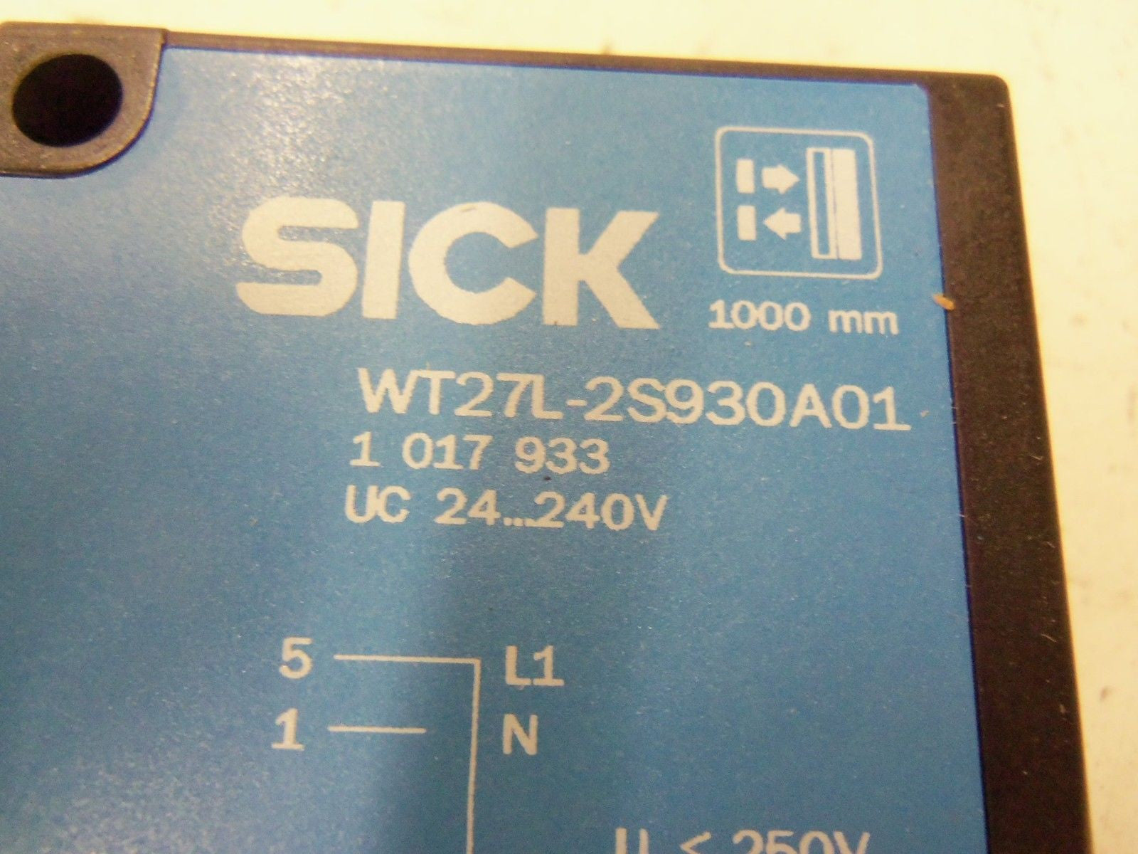 SICK WT27L-2S930A01 *NEW IN BOX*