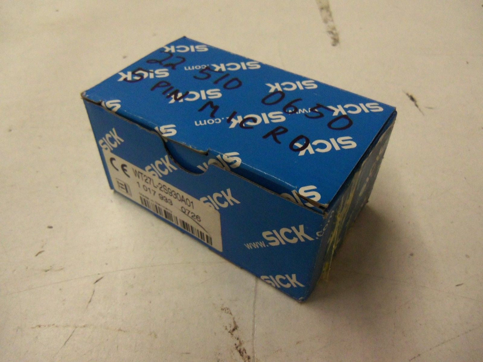 SICK WT27L-2S930A01 *NEW IN BOX*