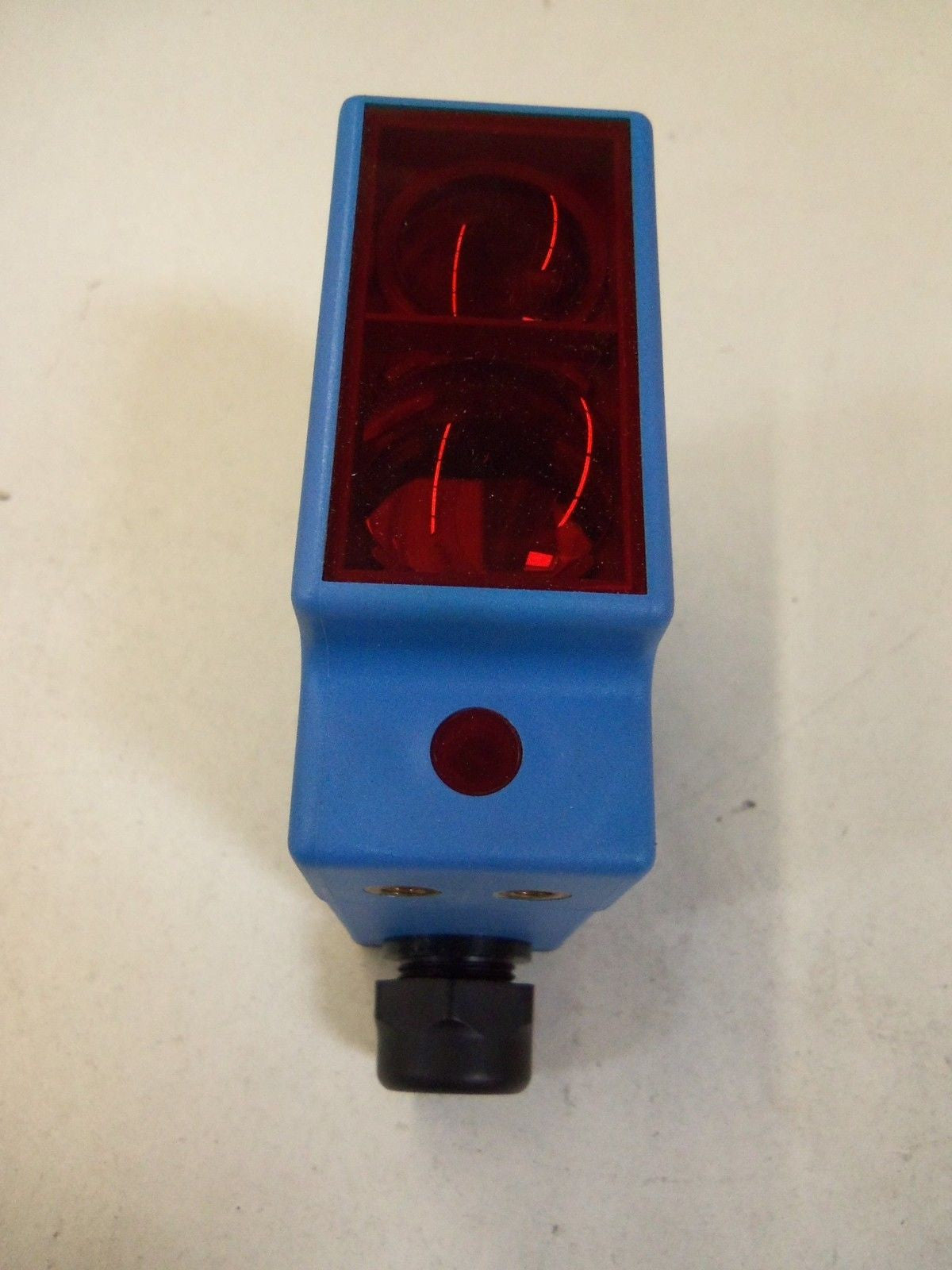 SICK WT36-N210 PROXIMITY PHOTOELECTRIC SENSOR  *NEW IN BOX*