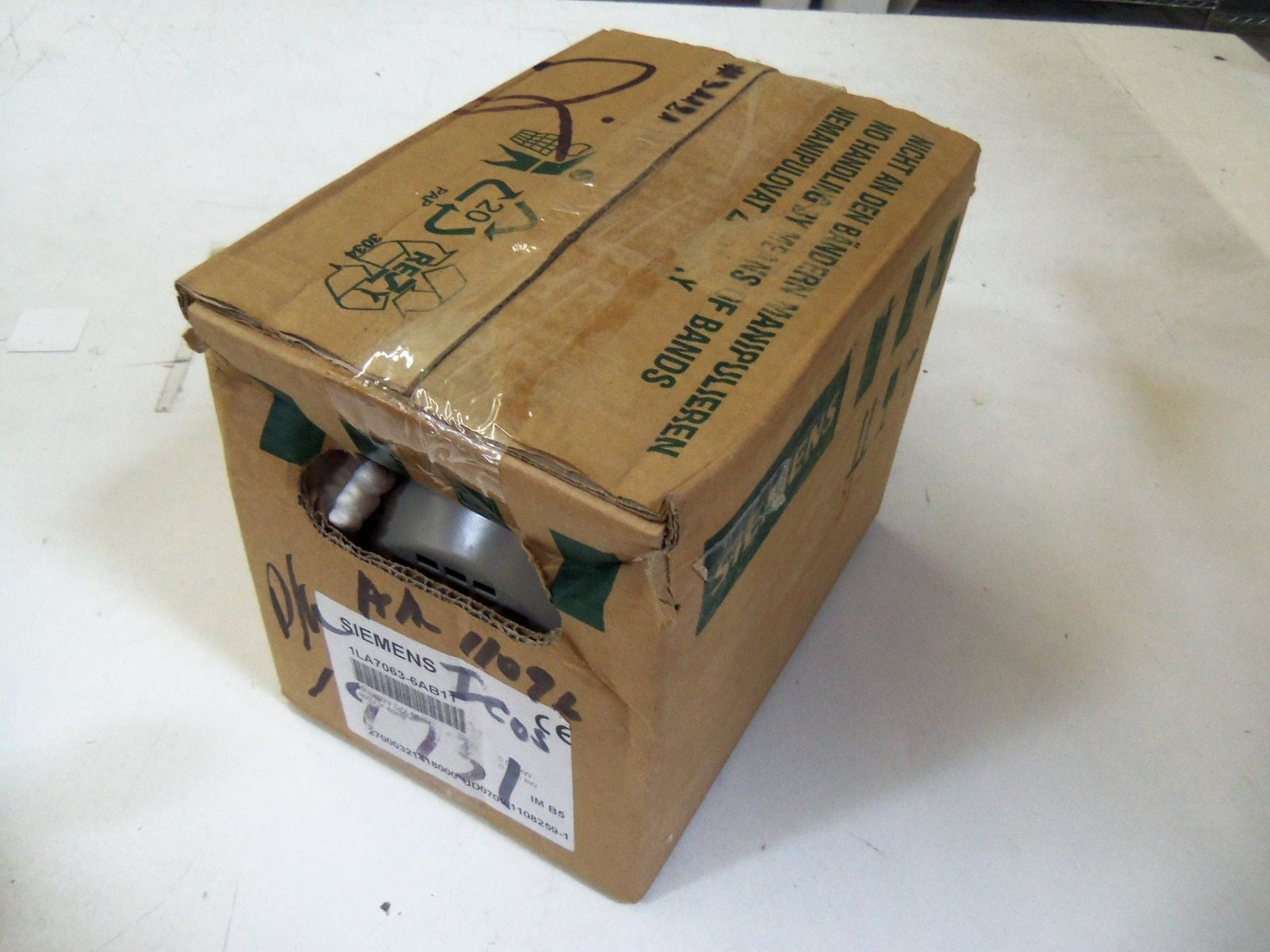 SIEMENS 1LA7063-6AB11 *NEW IN BOX*