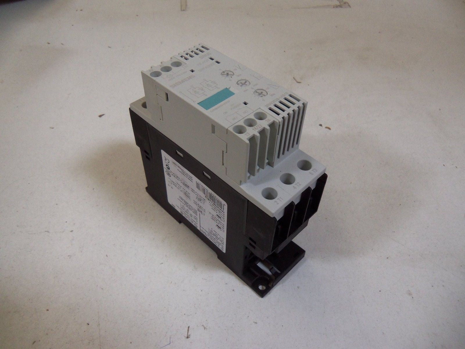 SIEMENS 3R3026-1AB15 *NEW IN BOX*