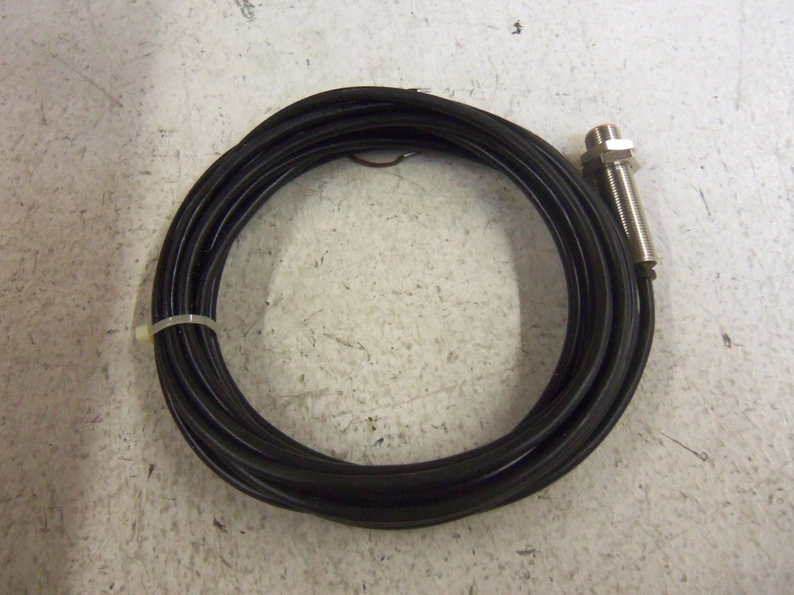 SIEMENS 3RG4012-0AG01-ZA50 PROXIMITY SENSOR *NEW NO BOX*