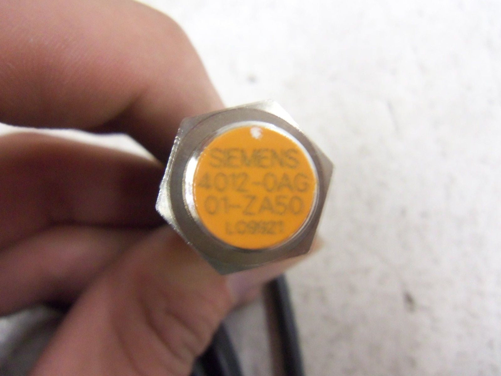 SIEMENS 3RG4012-0AG01-ZA50 PROXIMITY SENSOR *NEW NO BOX*