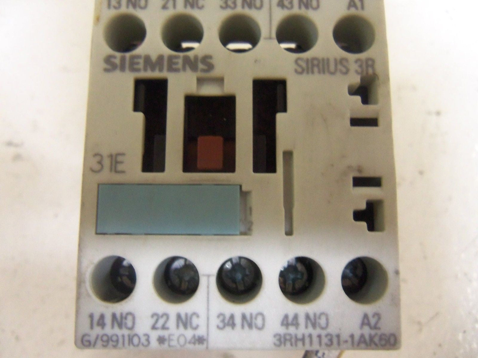 SIEMENS 3RH1131-1AK60 AUXILIARY CONTACTOR 110/120V *USED*