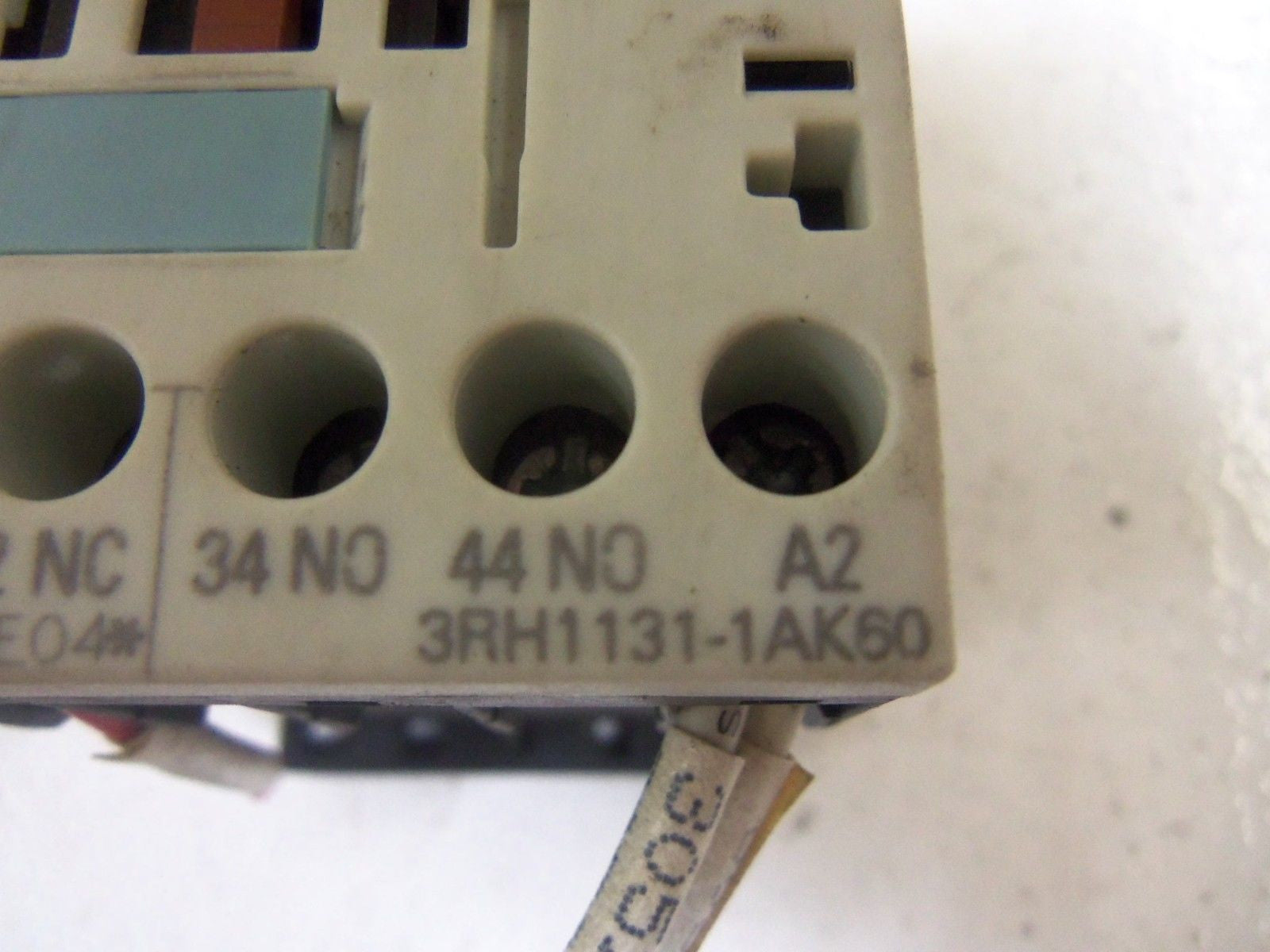 SIEMENS 3RH1131-1AK60 AUXILIARY CONTACTOR 110/120V *USED*