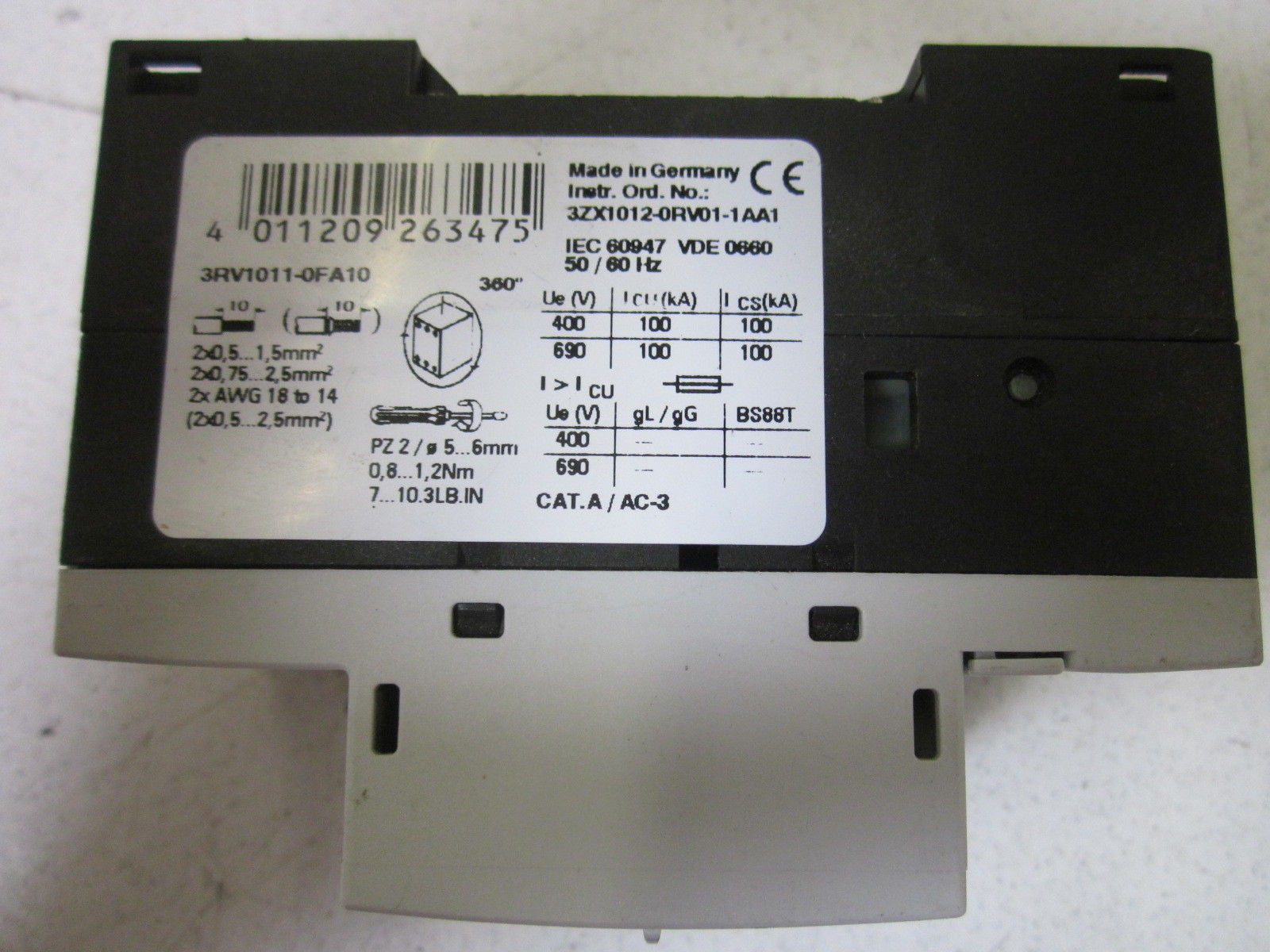 SIEMENS 3RV1011-0FA10 *NEW NO BOX*